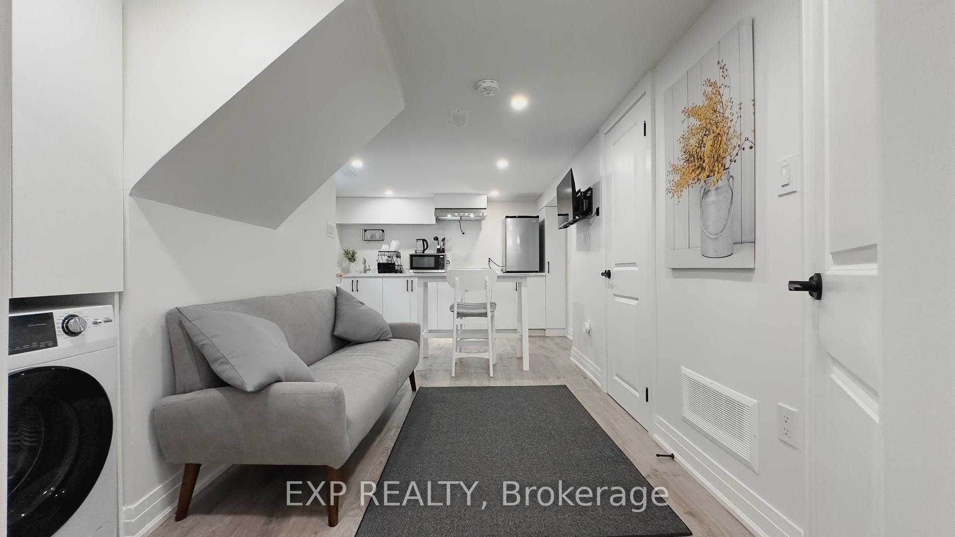 Photo 23 of 124 Bond Street N, Hamilton, Westdale — HOMEH
