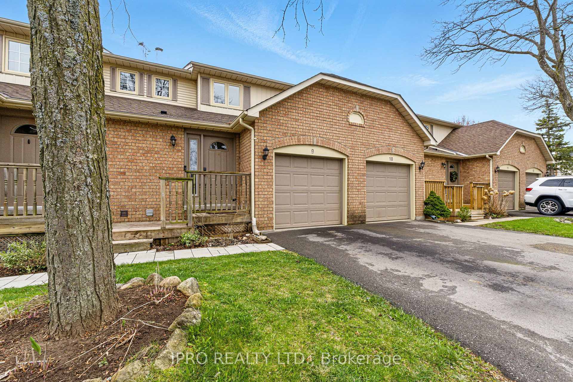 Photo 2 of Unit 9, 79 Braeheid Avenue, Hamilton, Waterdown — HOMEH
