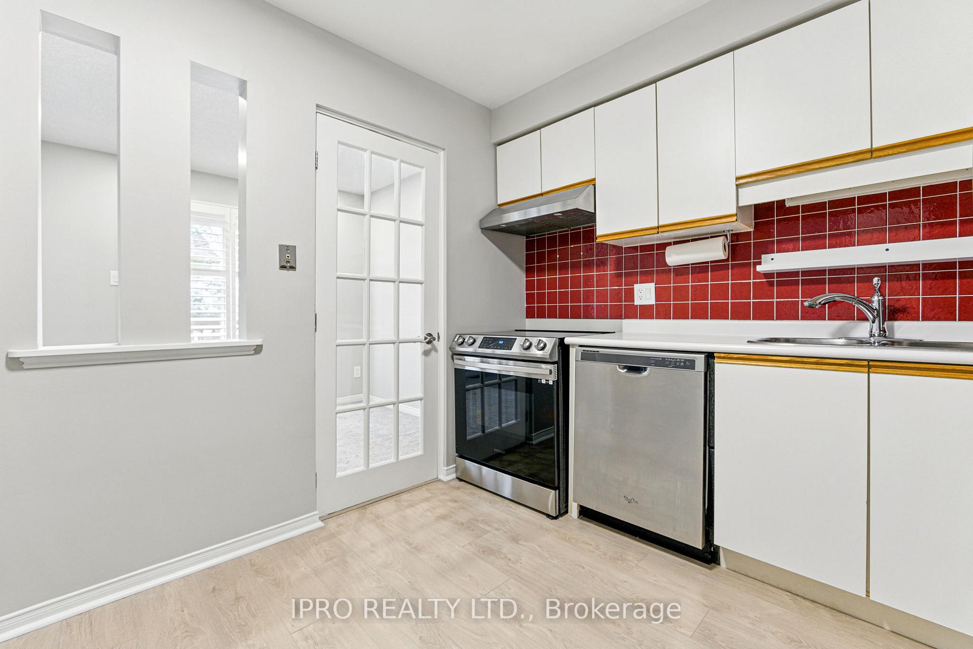Photo 10 of Unit 9, 79 Braeheid Avenue, Hamilton, Waterdown — HOMEH
