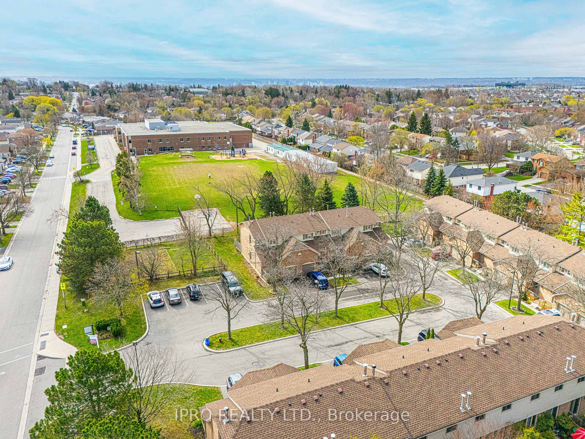 Photo 33 of Unit 9, 79 Braeheid Avenue, Hamilton, Waterdown — HOMEH