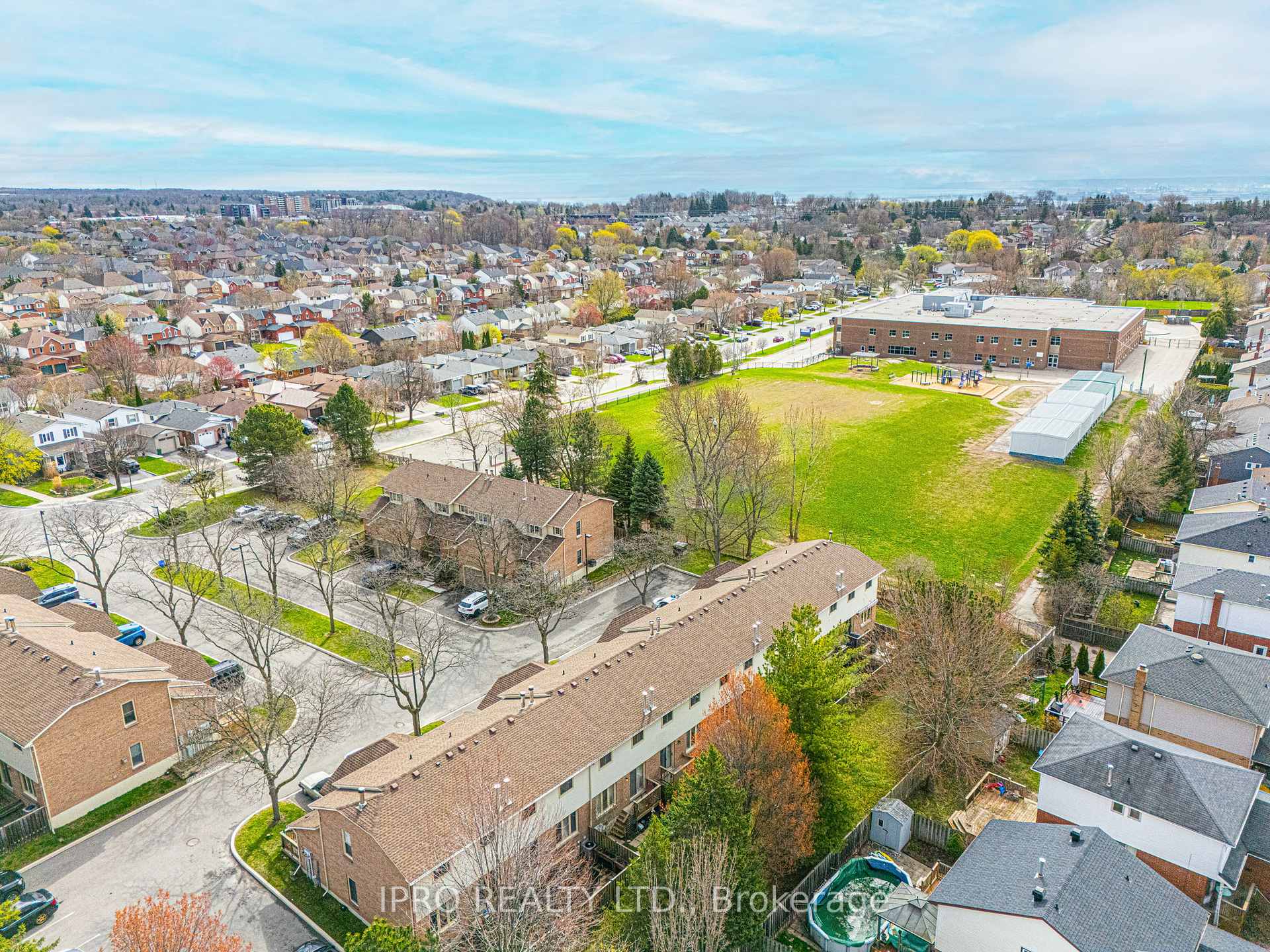 Photo 34 of Unit 9, 79 Braeheid Avenue, Hamilton, Waterdown — HOMEH