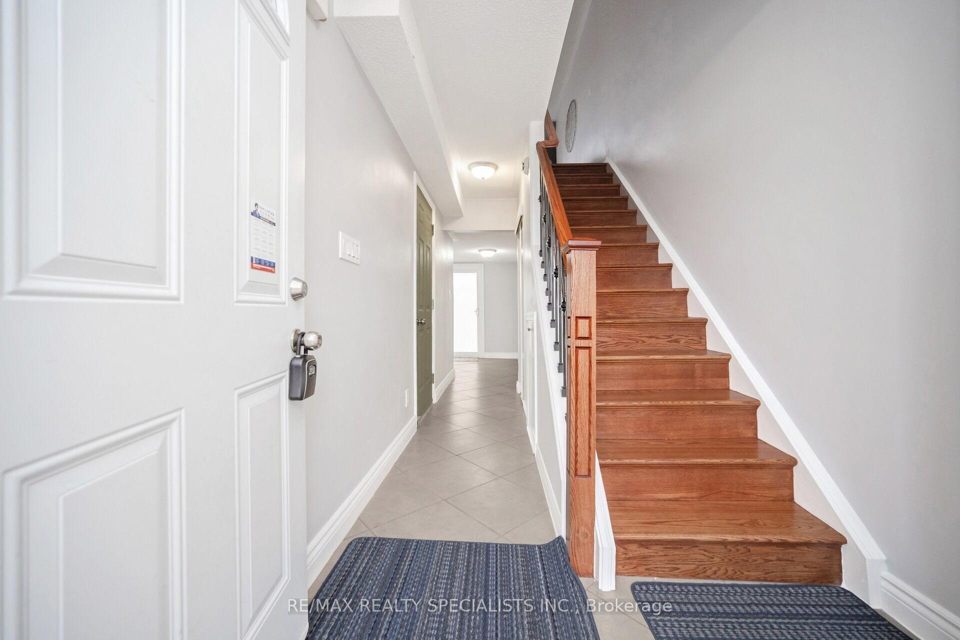 Photo 7 of 153 Enderby Crescent, Brampton, Bramalea Road South Gateway — HOMEH