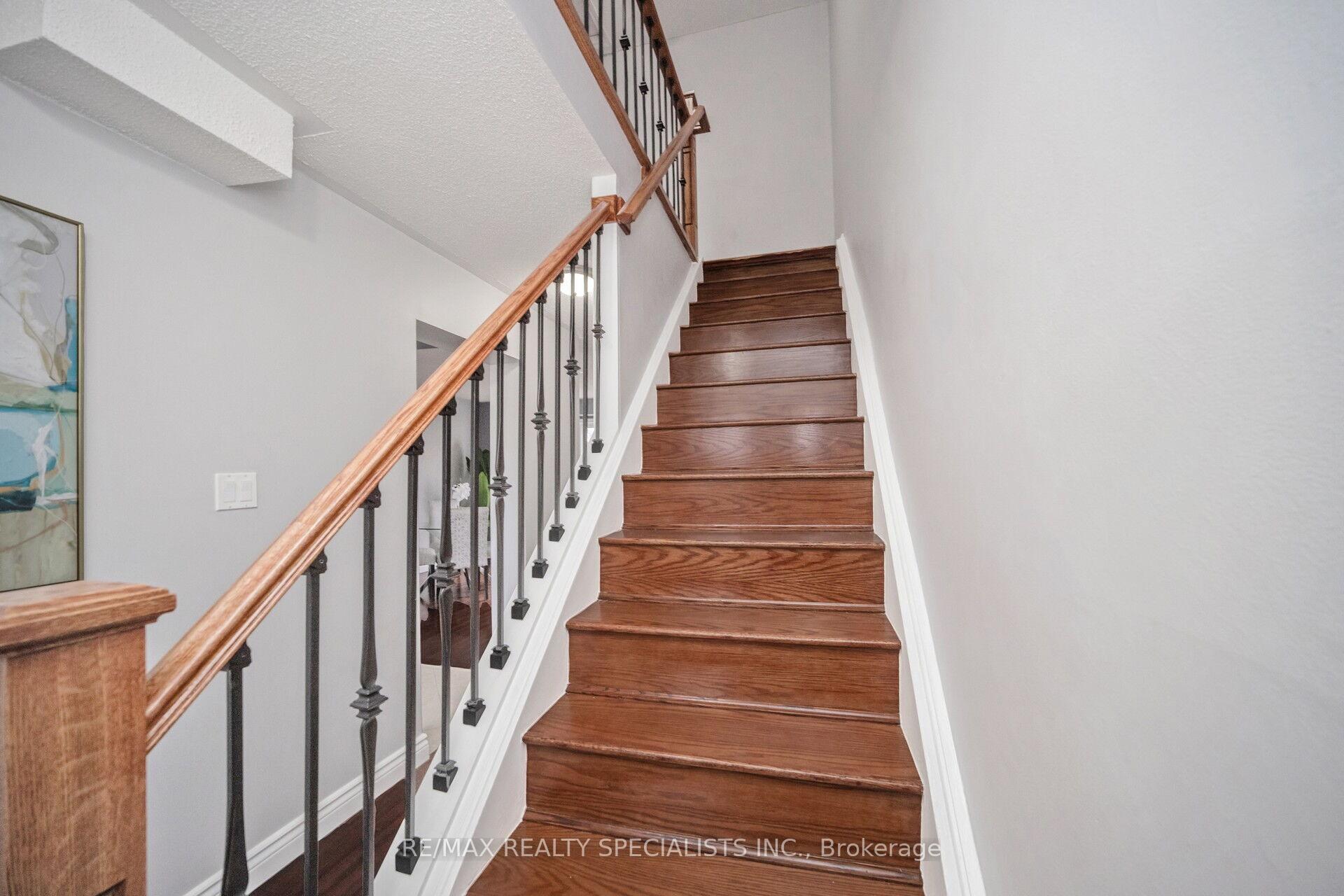 Photo 19 of 153 Enderby Crescent, Brampton, Bramalea Road South Gateway — HOMEH