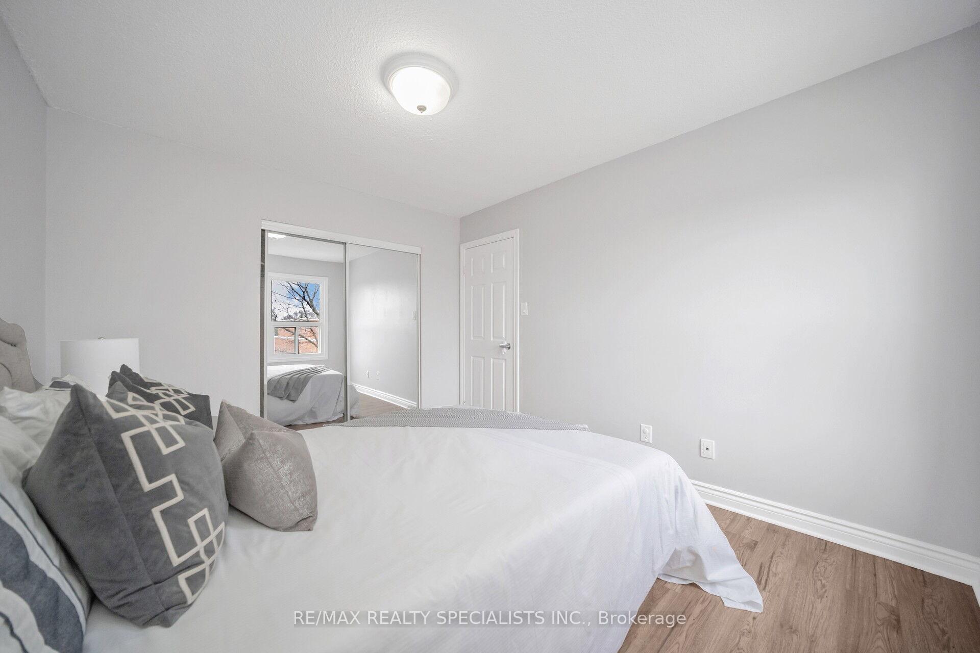 Photo 25 of 153 Enderby Crescent, Brampton, Bramalea Road South Gateway — HOMEH