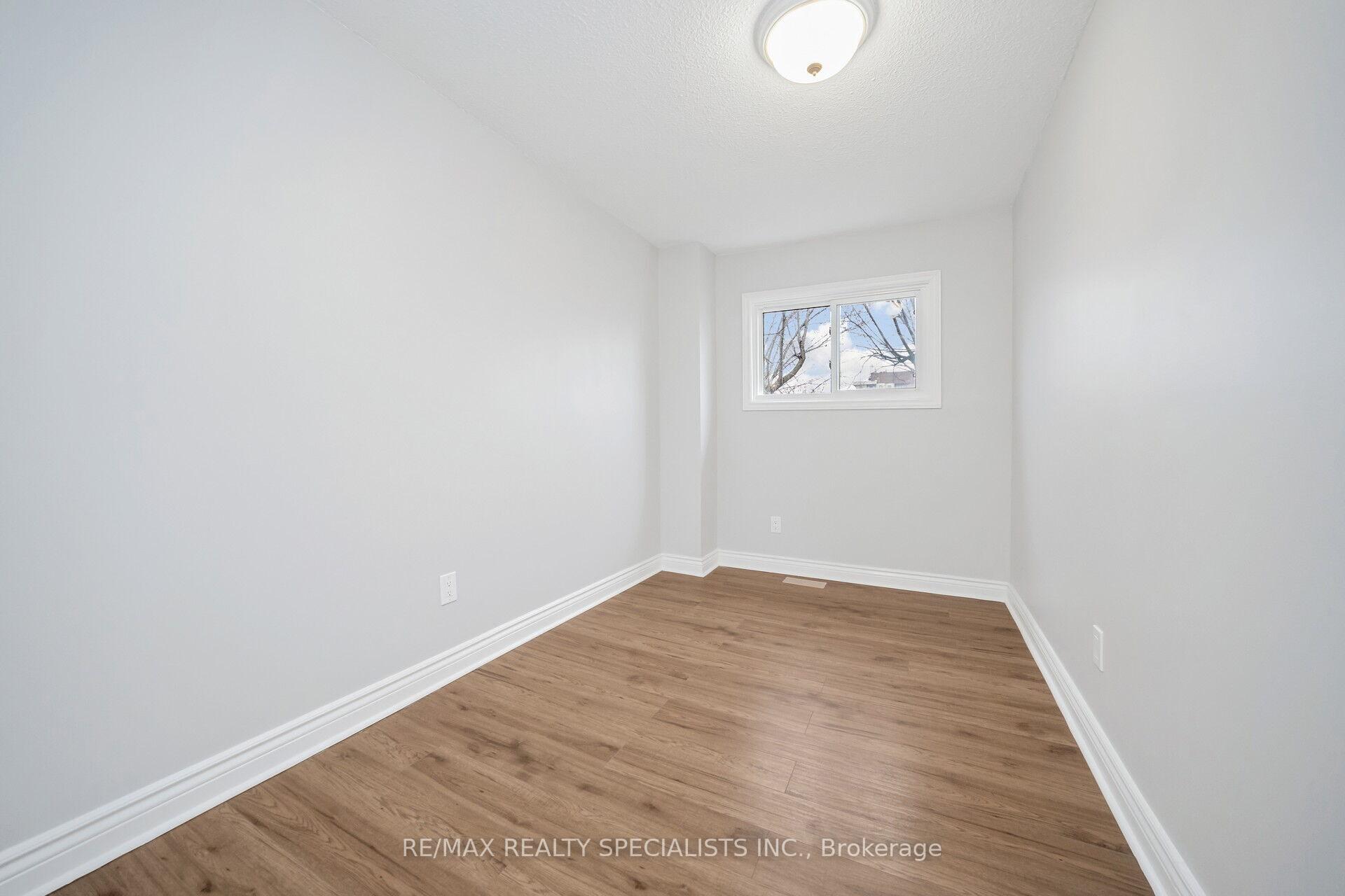 Photo 31 of 153 Enderby Crescent, Brampton, Bramalea Road South Gateway — HOMEH