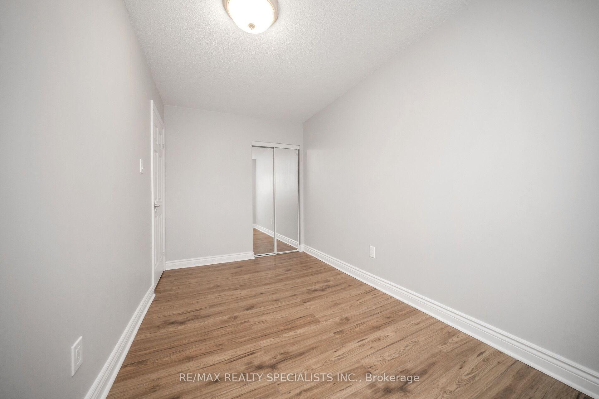 Photo 32 of 153 Enderby Crescent, Brampton, Bramalea Road South Gateway — HOMEH