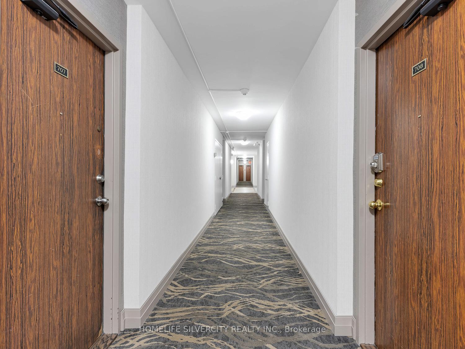 Photo 8 of Unit 708, 130 Neptune Drive, Toronto, Englemount-Lawrence — HOMEH