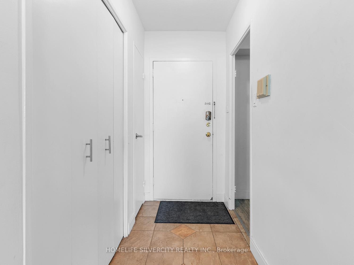 Photo 10 of Unit 708, 130 Neptune Drive, Toronto, Englemount-Lawrence — HOMEH