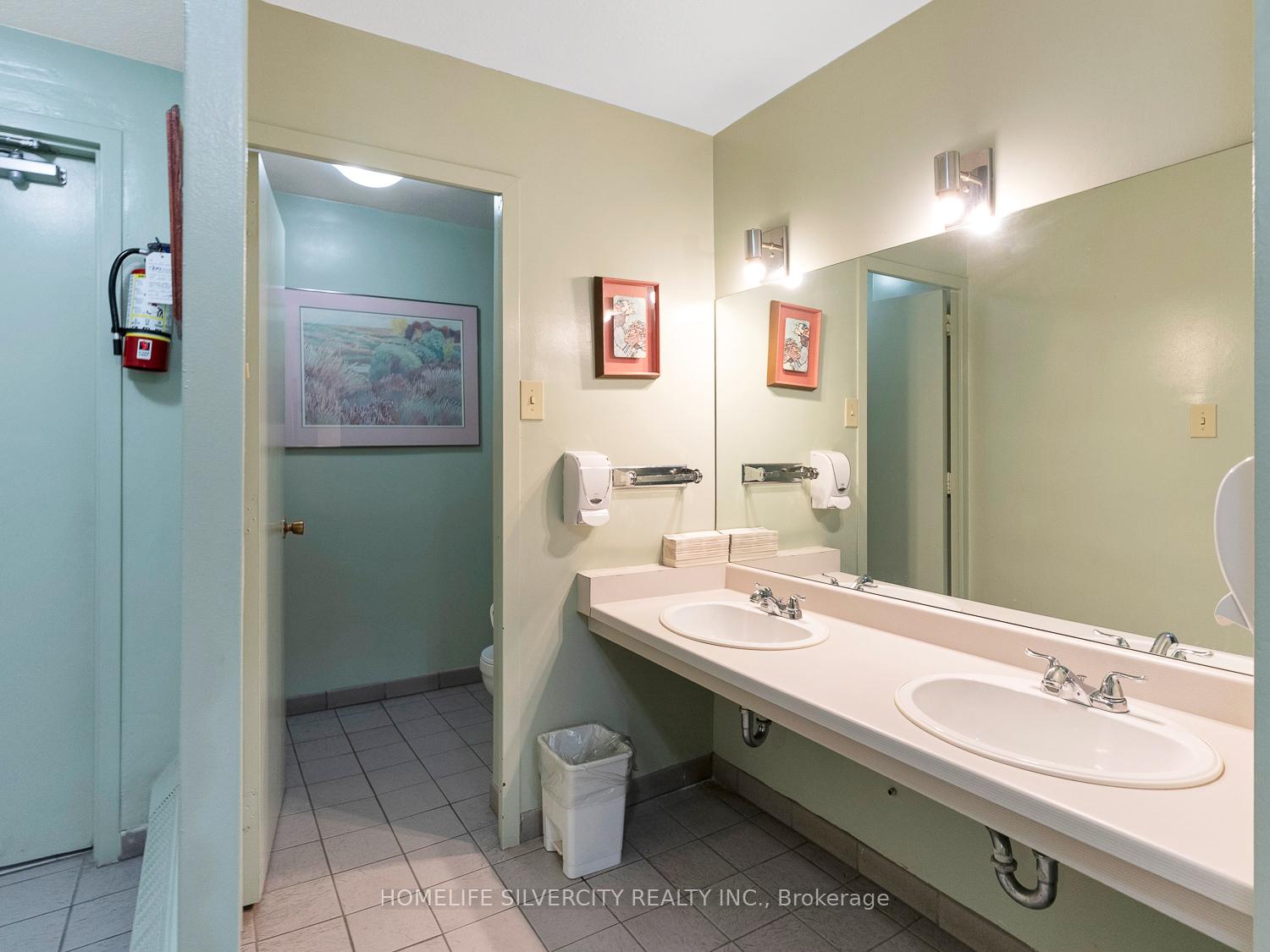 Photo 38 of Unit 708, 130 Neptune Drive, Toronto, Englemount-Lawrence — HOMEH
