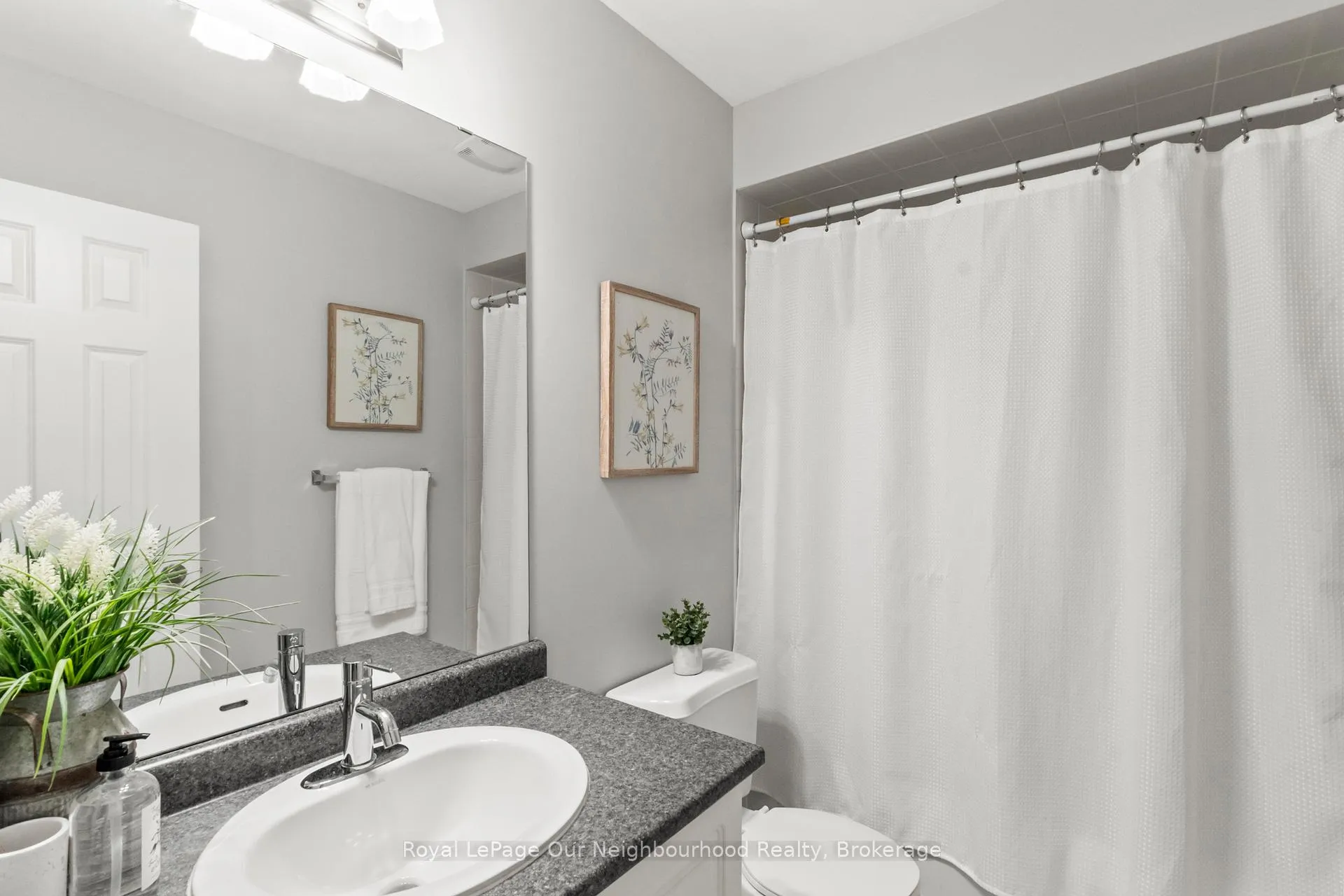 Photo 19 of 53 Kersey Crescent, Clarington, Courtice — HOMEH