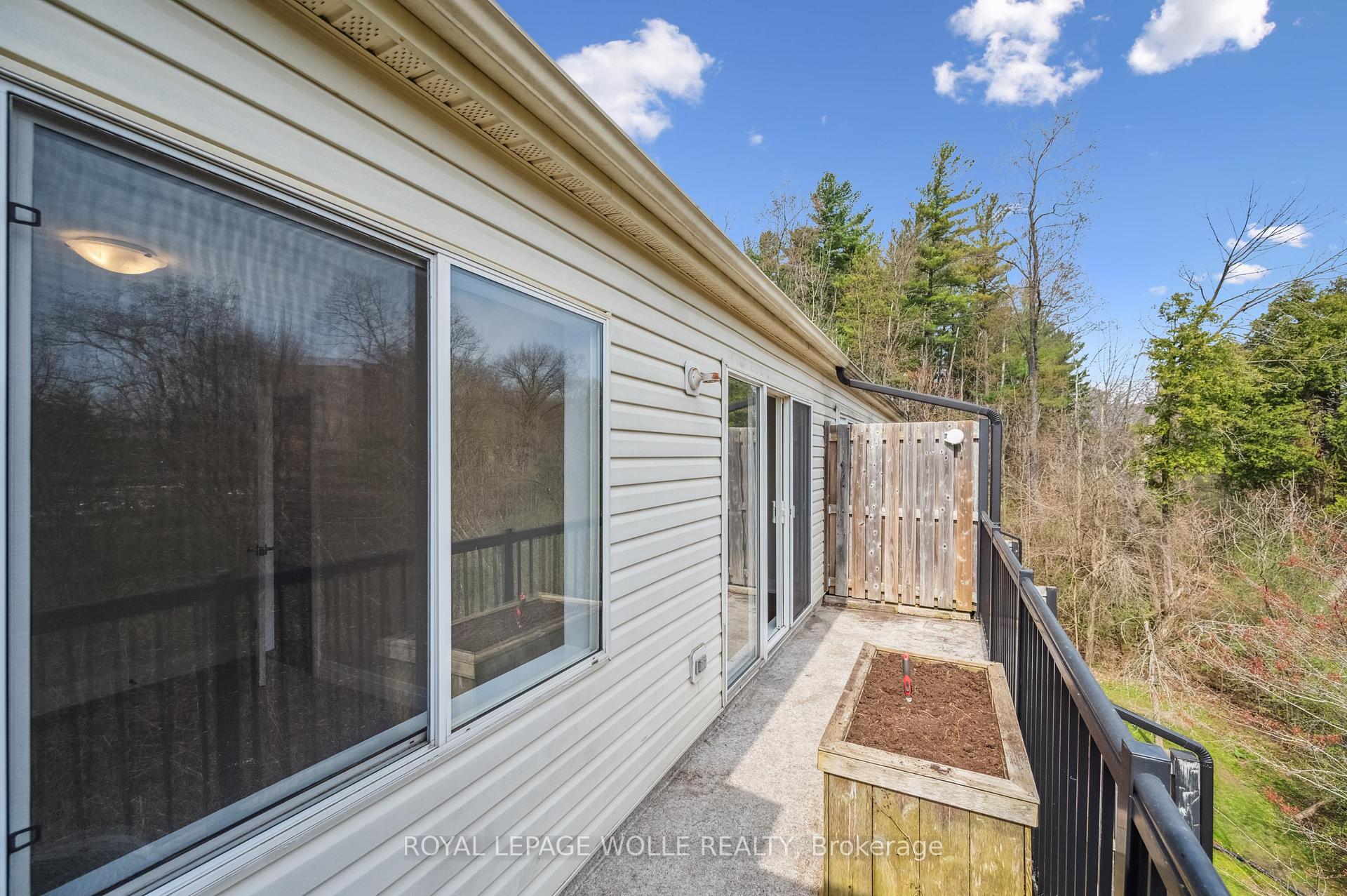 Front of Unit 12D, 45 Cedarhill Crescent