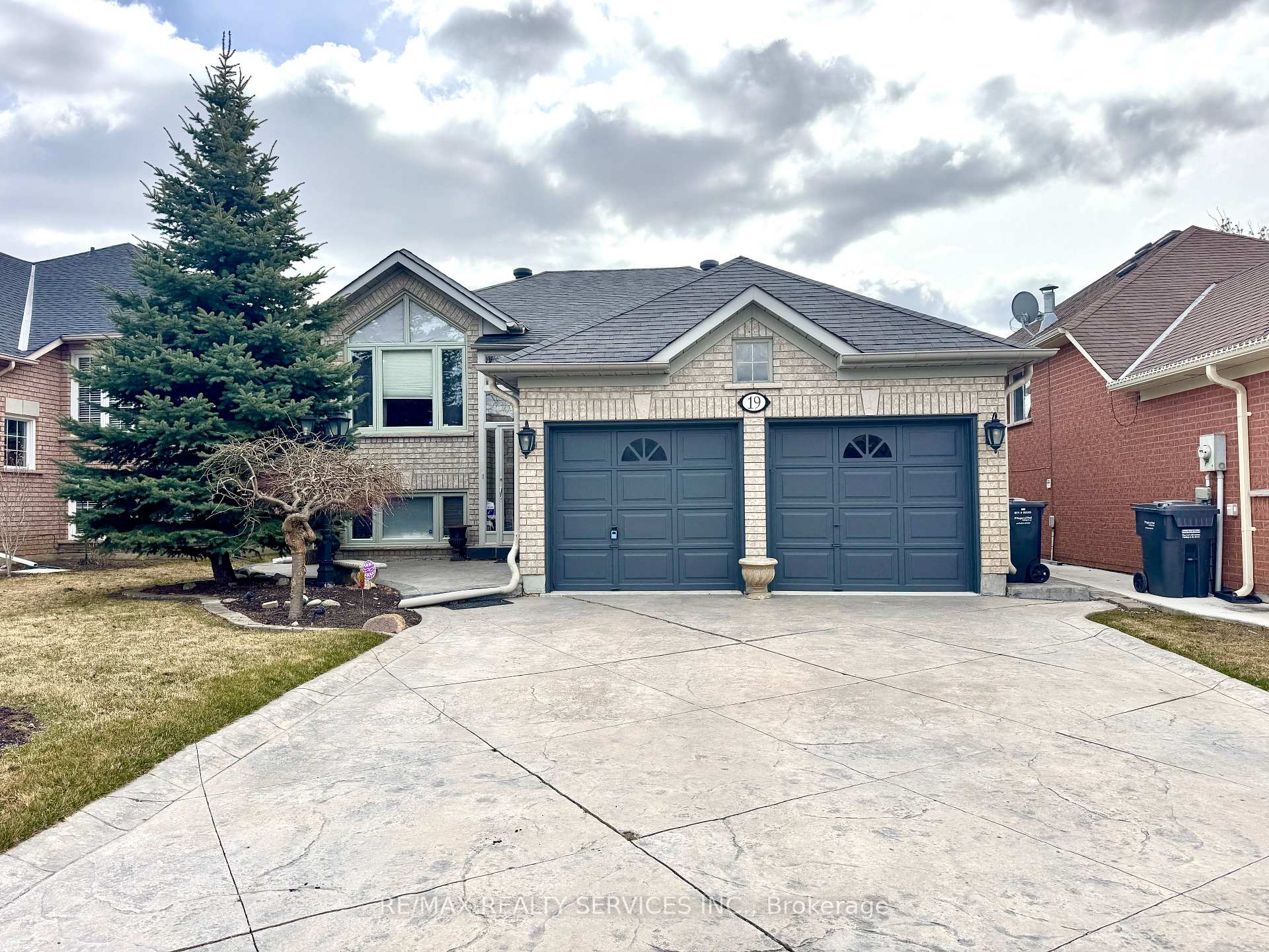 Front of 19 Livingston Drive