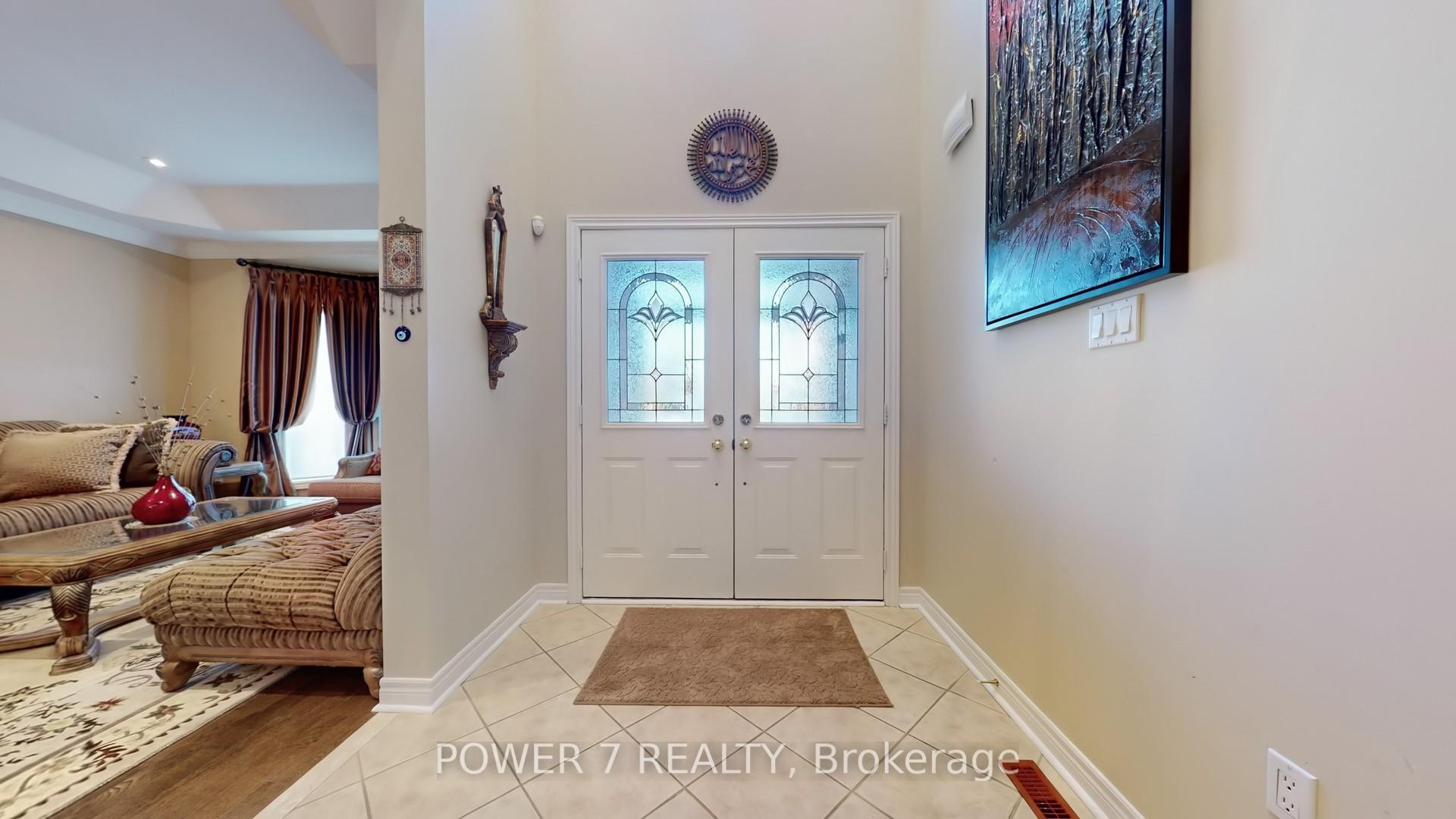Photo 2 of 123 Macrill Road, Markham, Cachet — HOMEH