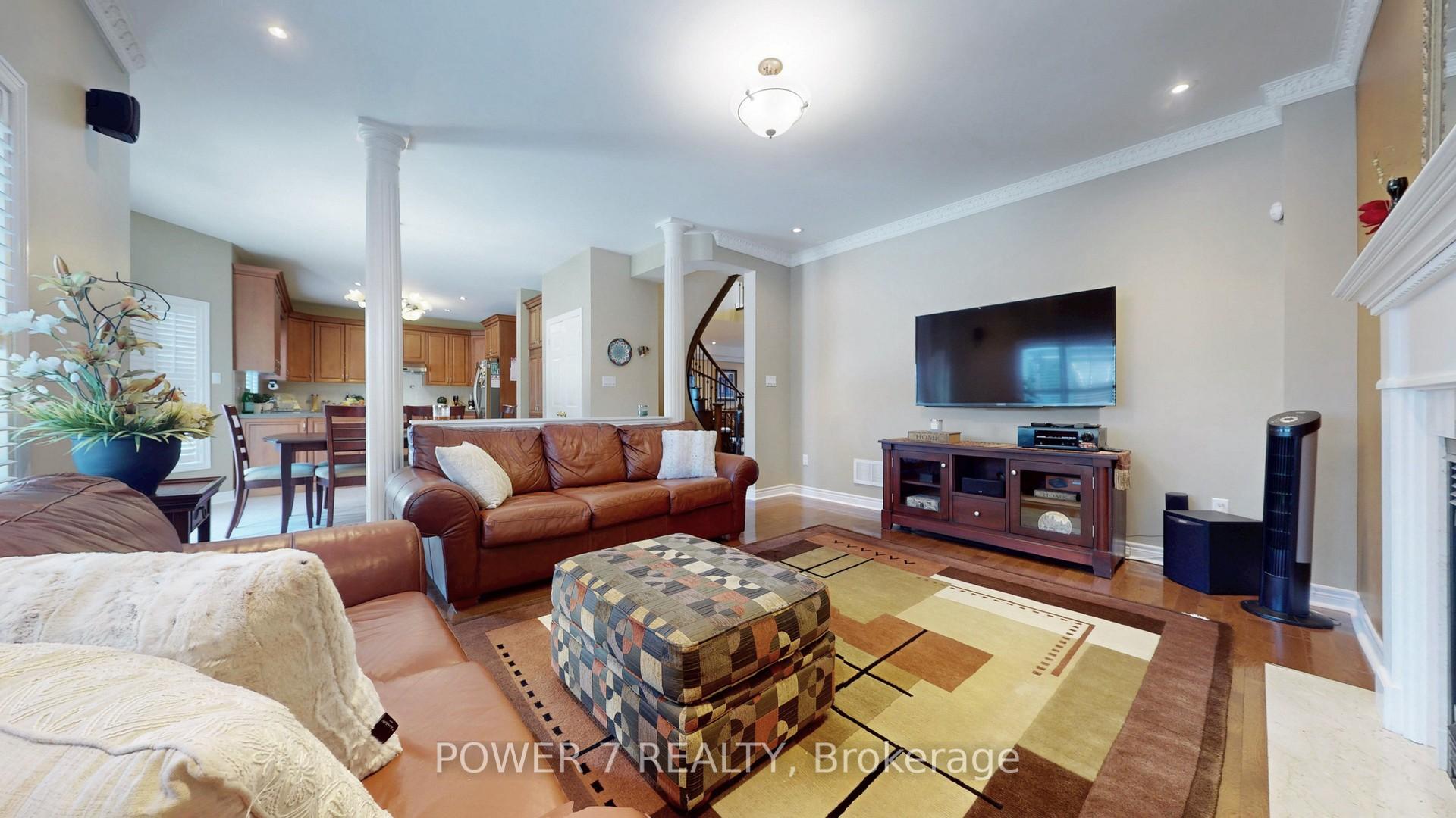 Photo 11 of 123 Macrill Road, Markham, Cachet — HOMEH
