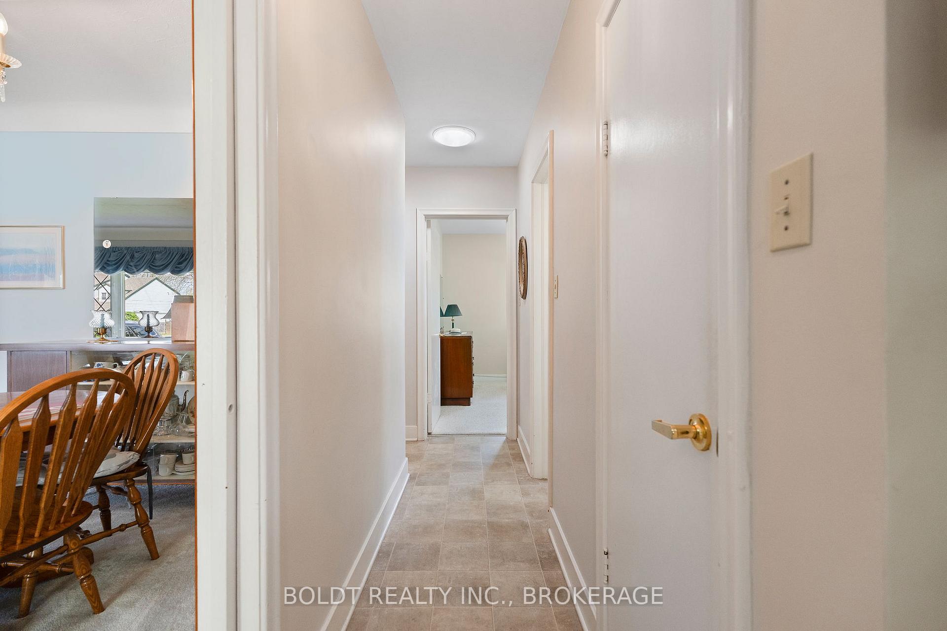 Photo 6 of 309 Pelham Road, St. Catharines, Rykert/Vansickle — HOMEH