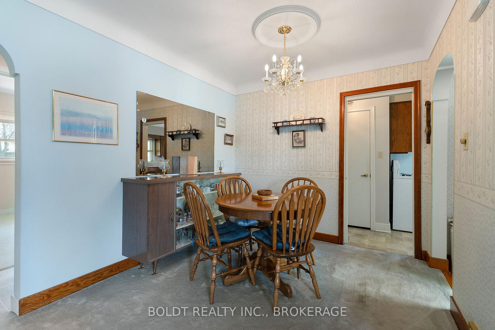 Photo 9 of 309 Pelham Road, St. Catharines, Rykert/Vansickle — HOMEH