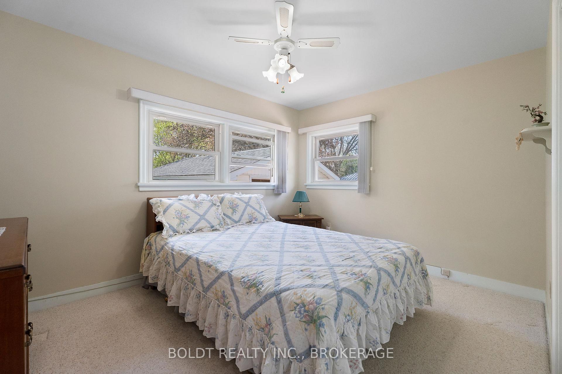 Photo 13 of 309 Pelham Road, St. Catharines, Rykert/Vansickle — HOMEH