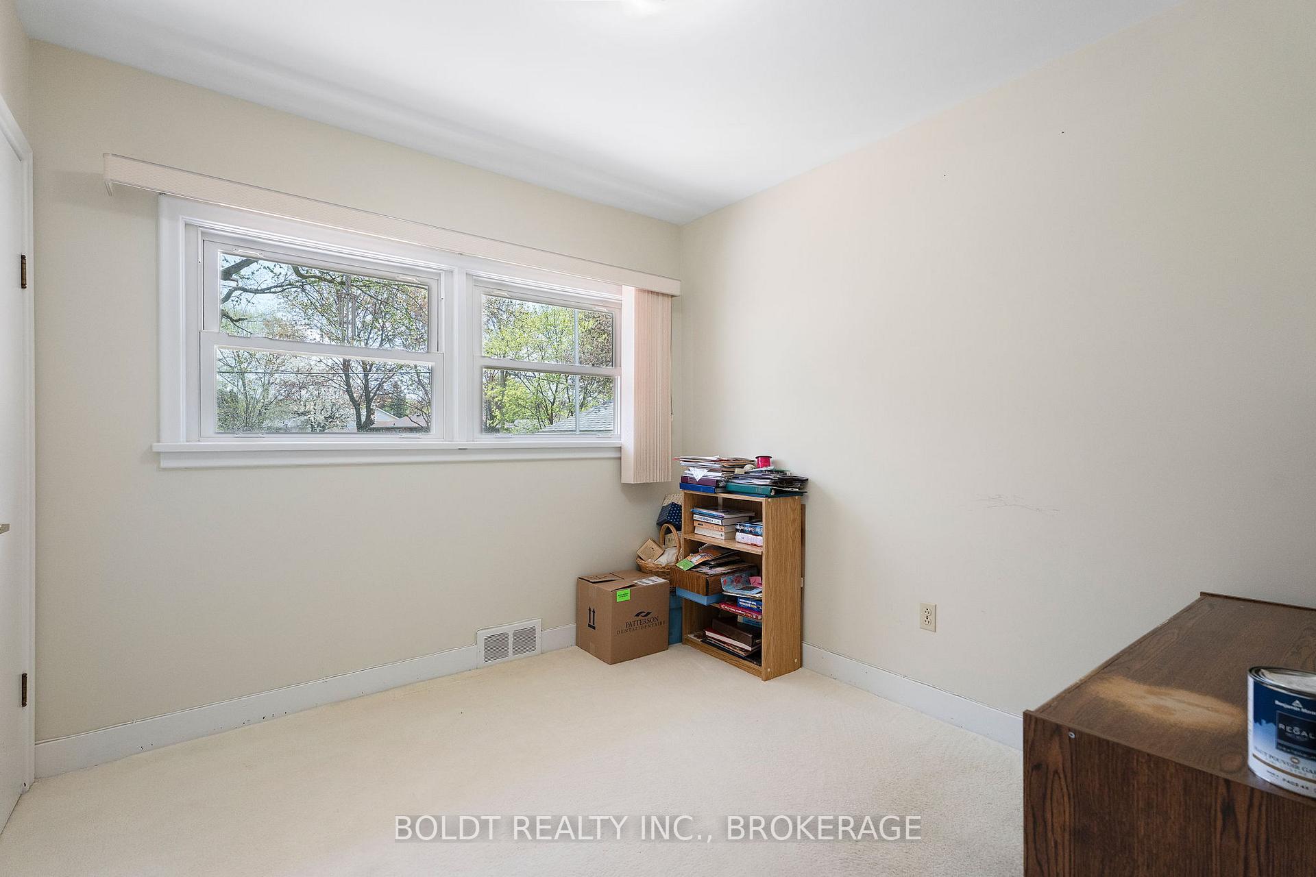 Photo 15 of 309 Pelham Road, St. Catharines, Rykert/Vansickle — HOMEH