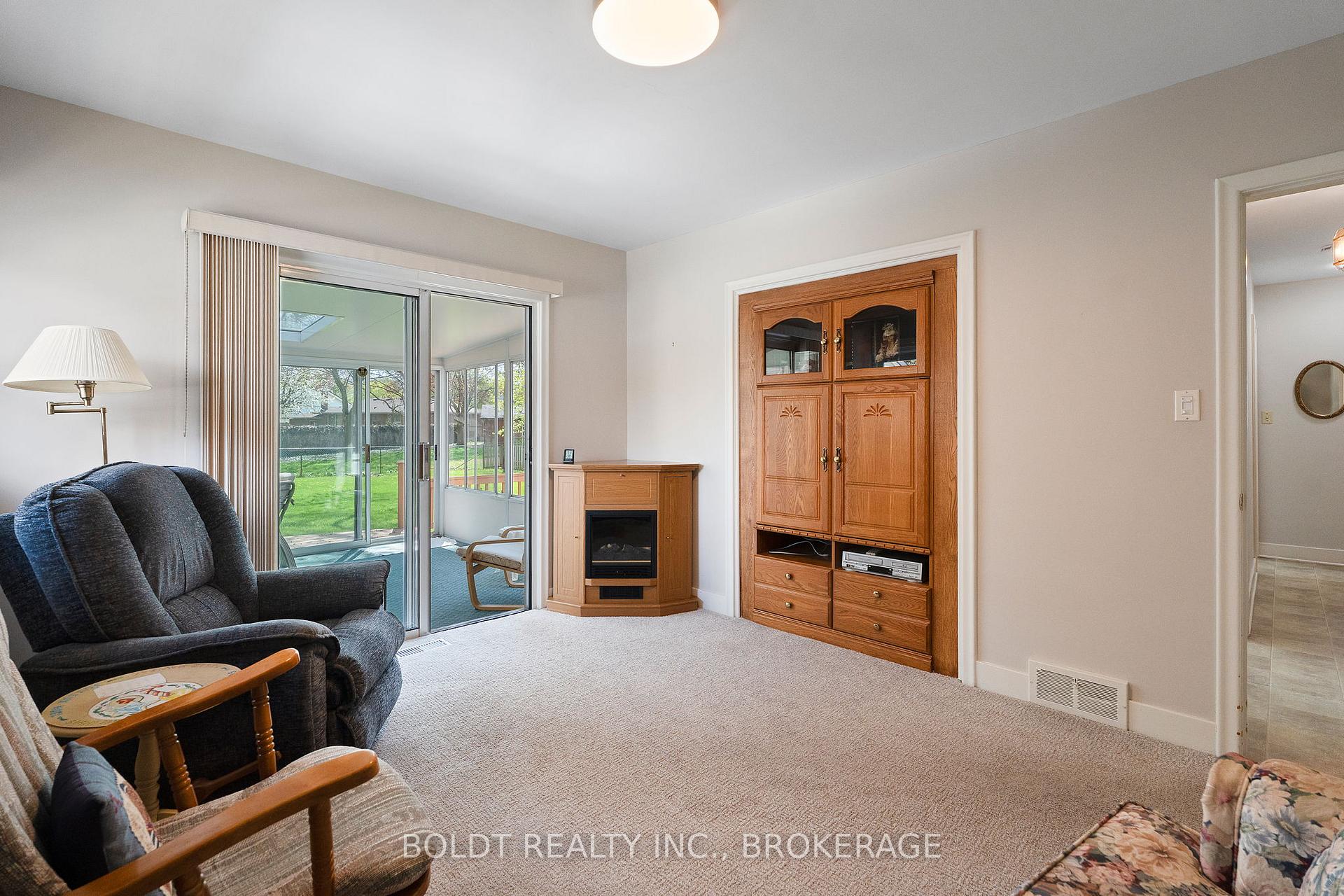 Photo 16 of 309 Pelham Road, St. Catharines, Rykert/Vansickle — HOMEH