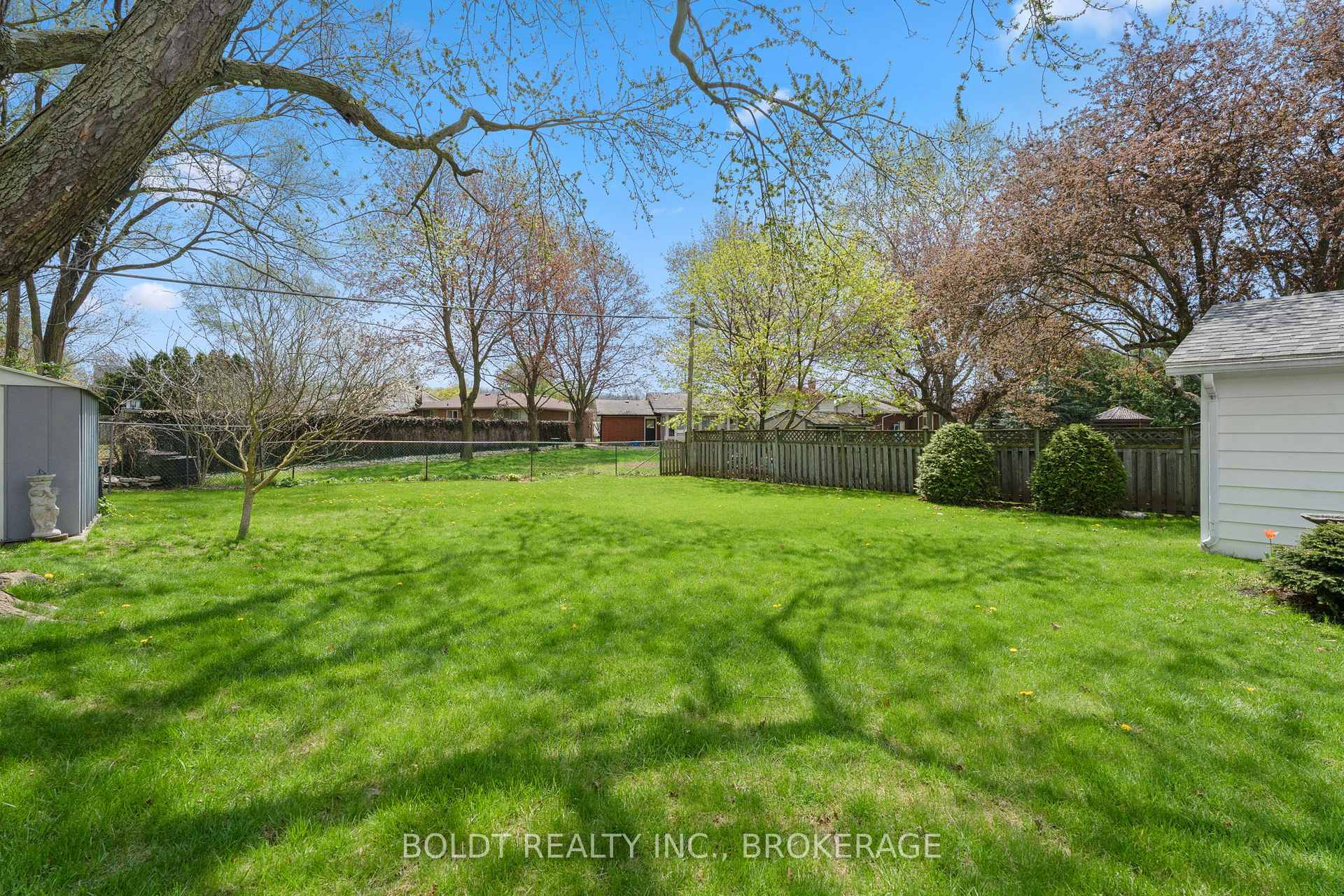 Photo 30 of 309 Pelham Road, St. Catharines, Rykert/Vansickle — HOMEH