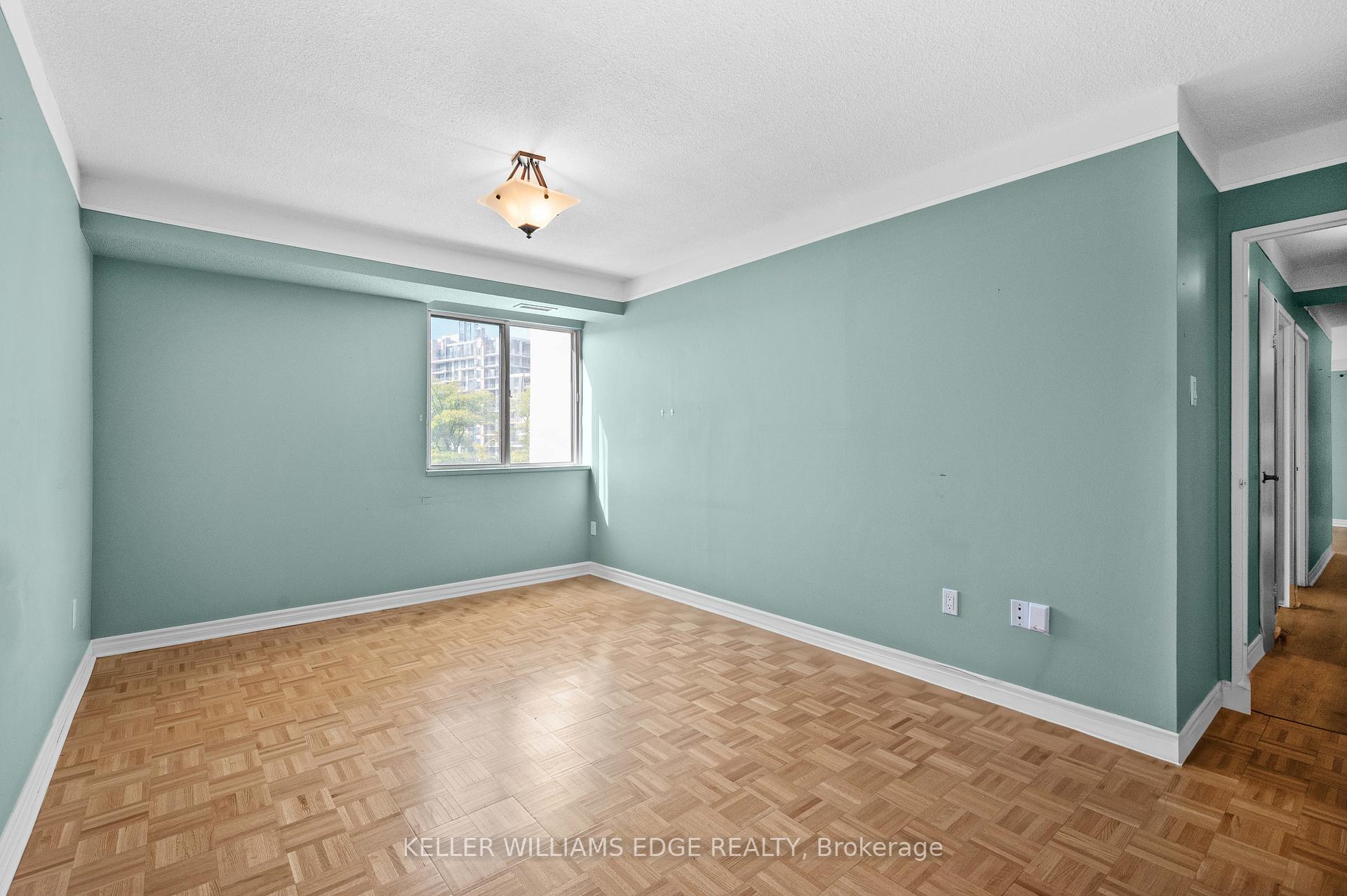 Photo 12 of Unit 404, 301 Frances Avenue, Hamilton, Stoney Creek — HOMEH