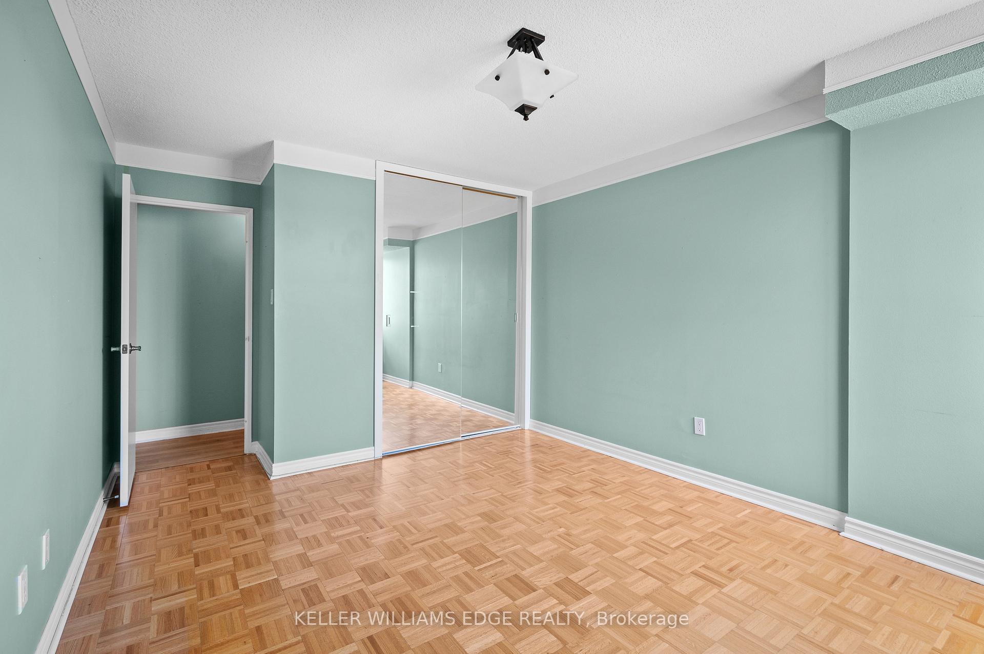Photo 17 of Unit 404, 301 Frances Avenue, Hamilton, Stoney Creek — HOMEH