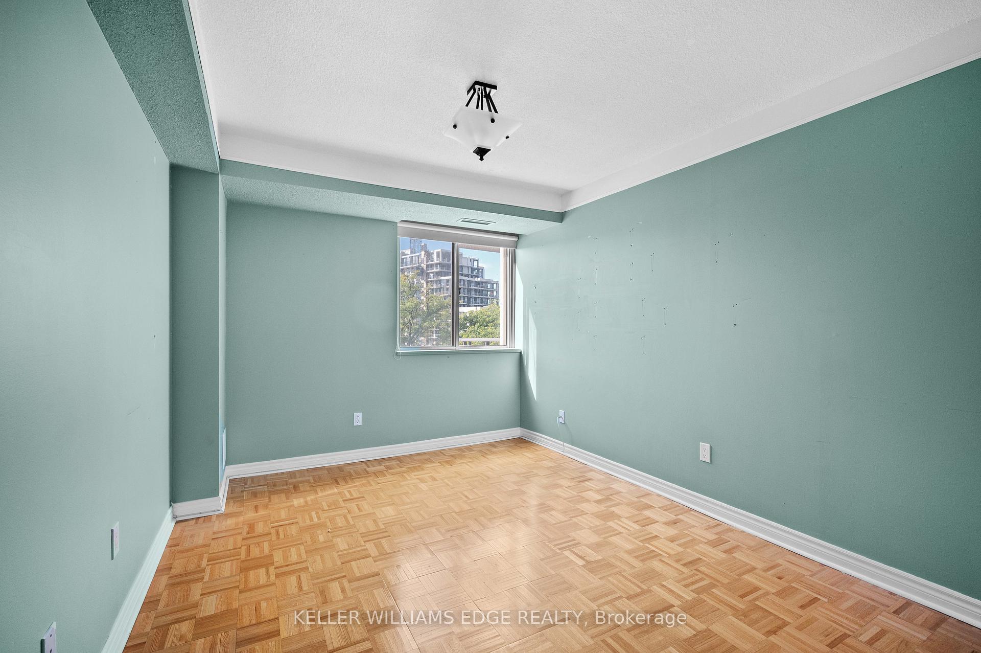 Photo 18 of Unit 404, 301 Frances Avenue, Hamilton, Stoney Creek — HOMEH