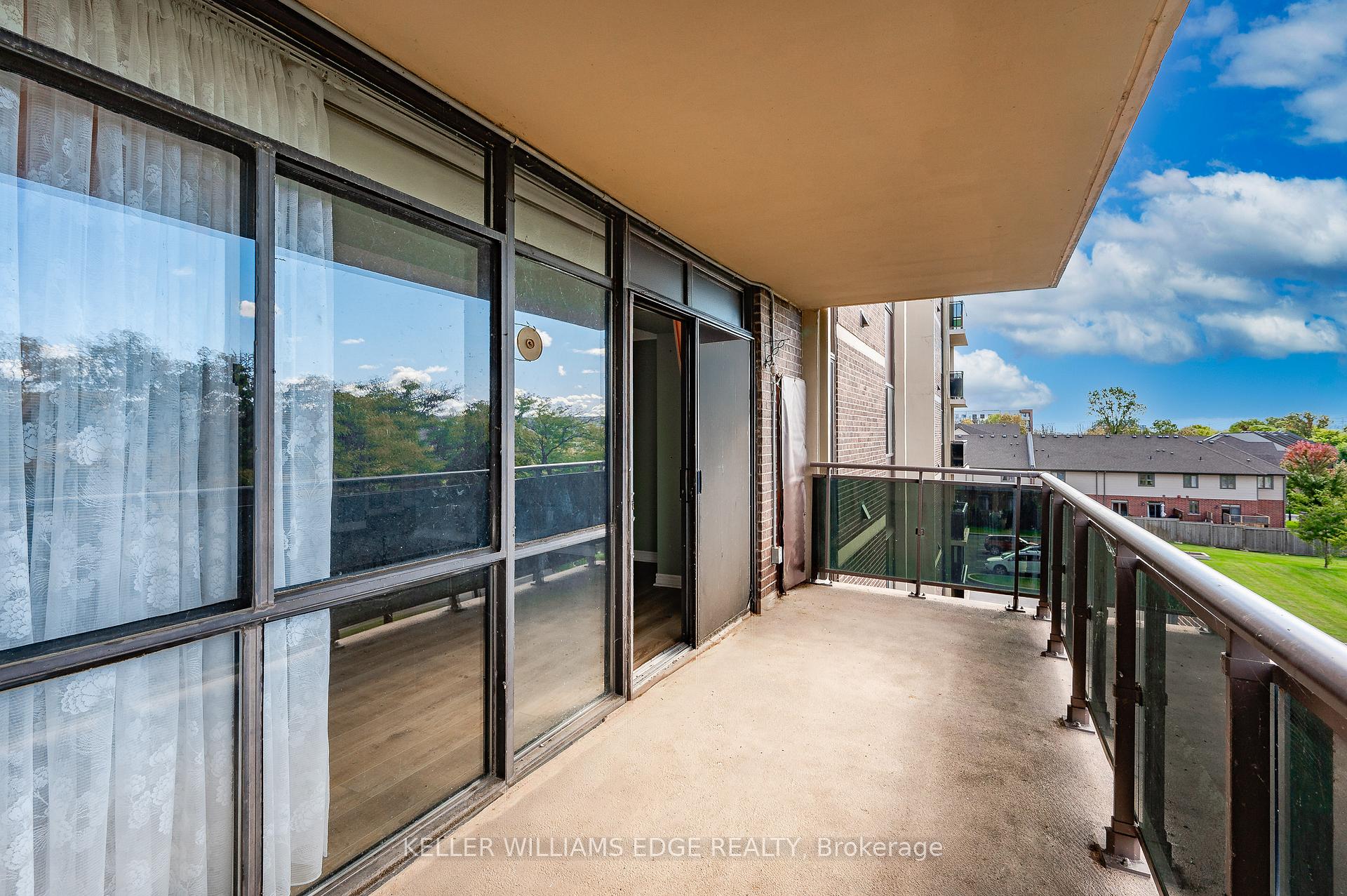 Photo 64 of Unit 404, 301 Frances Avenue, Hamilton, Stoney Creek — HOMEH