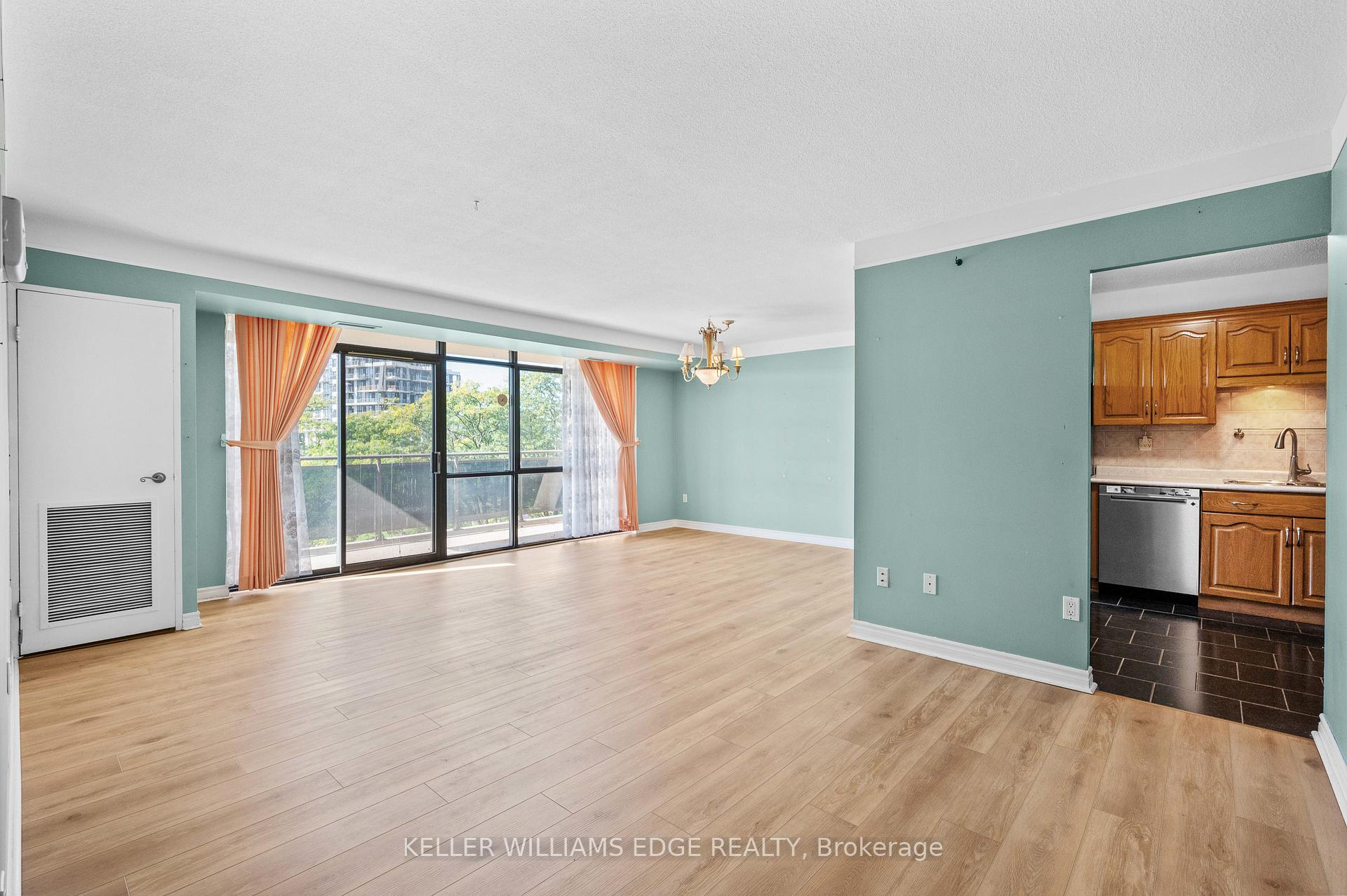 Photo 24 of Unit 404, 301 Frances Avenue, Hamilton, Stoney Creek — HOMEH