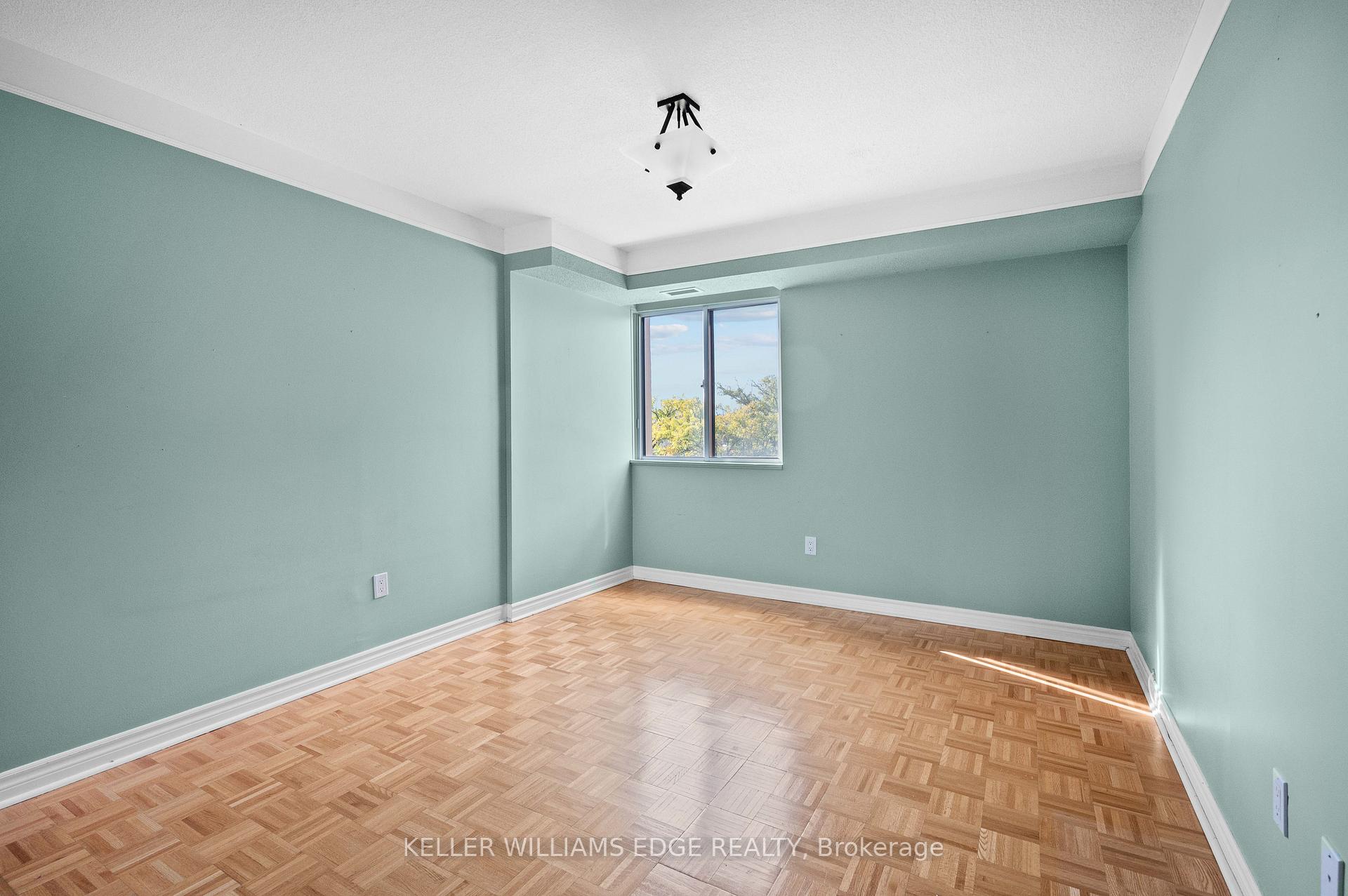 Photo 35 of Unit 404, 301 Frances Avenue, Hamilton, Stoney Creek — HOMEH