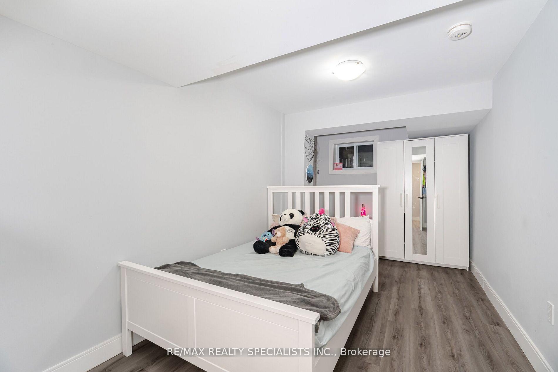 Photo 58 of 28 Kippen Court, Brampton, Sandringham-Wellington — HOMEH