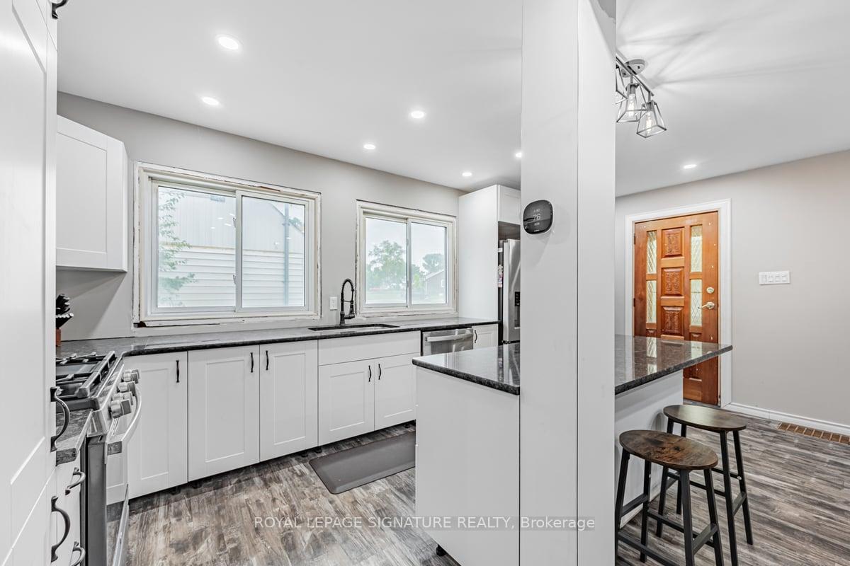 Photo 4 of 5 Woodhouse Crescent, Ajax, South East — HOMEH