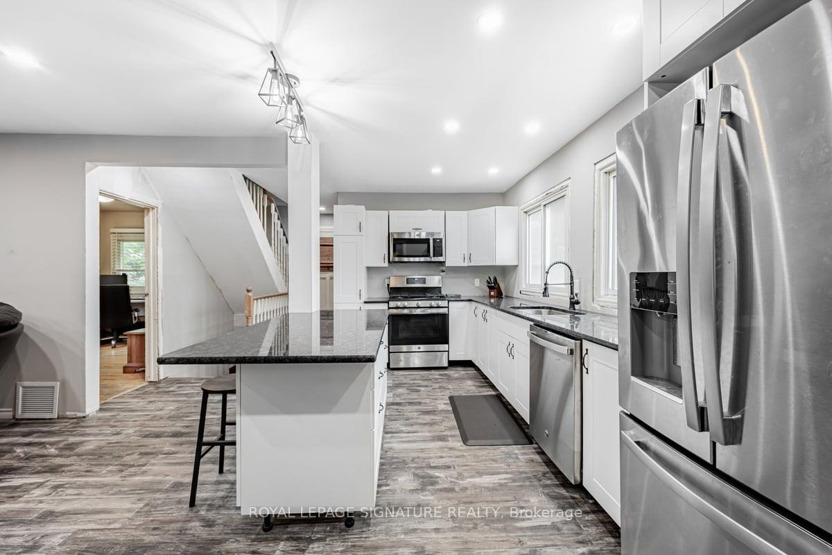 Photo 6 of 5 Woodhouse Crescent, Ajax, South East — HOMEH