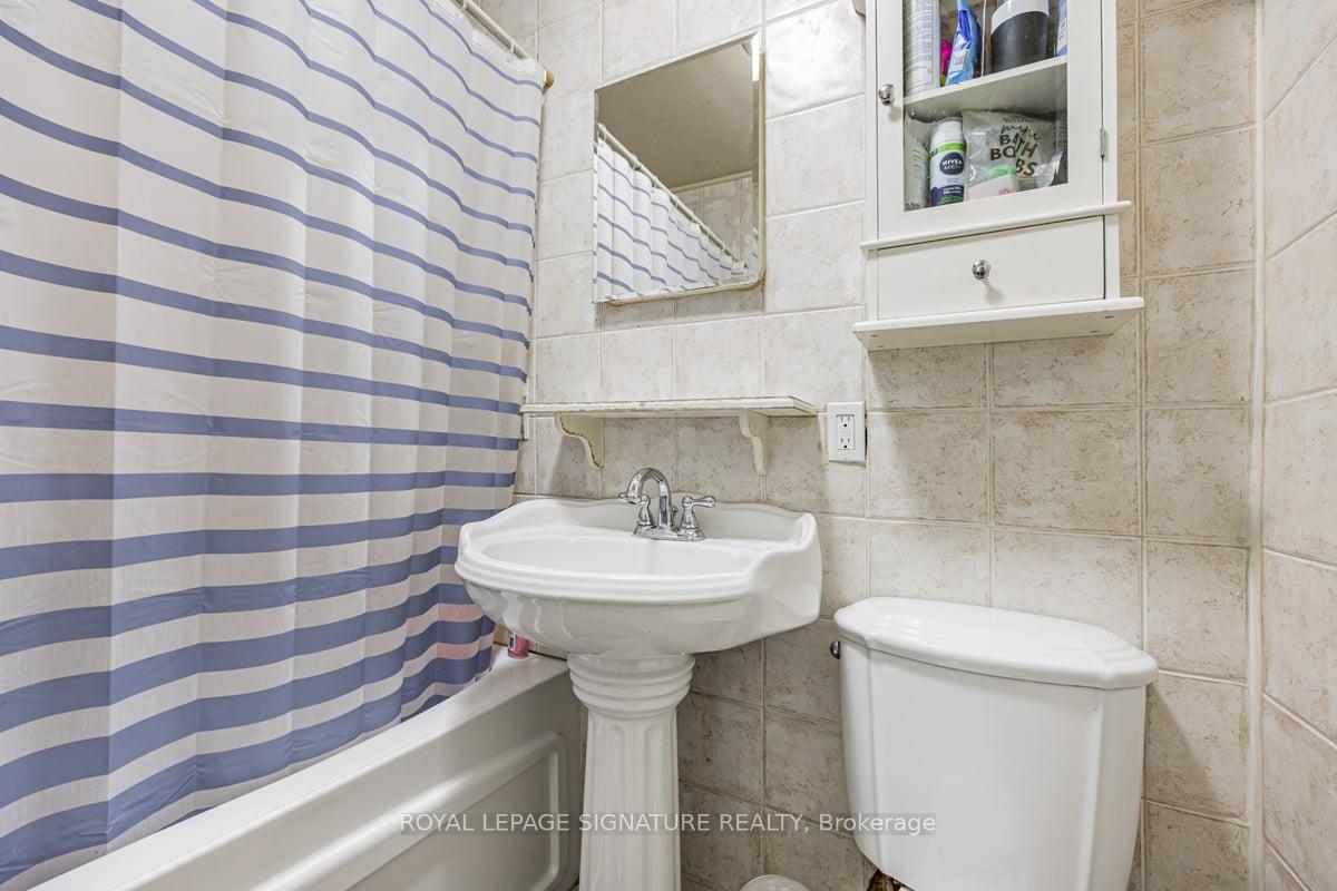 Photo 7 of 5 Woodhouse Crescent, Ajax, South East — HOMEH