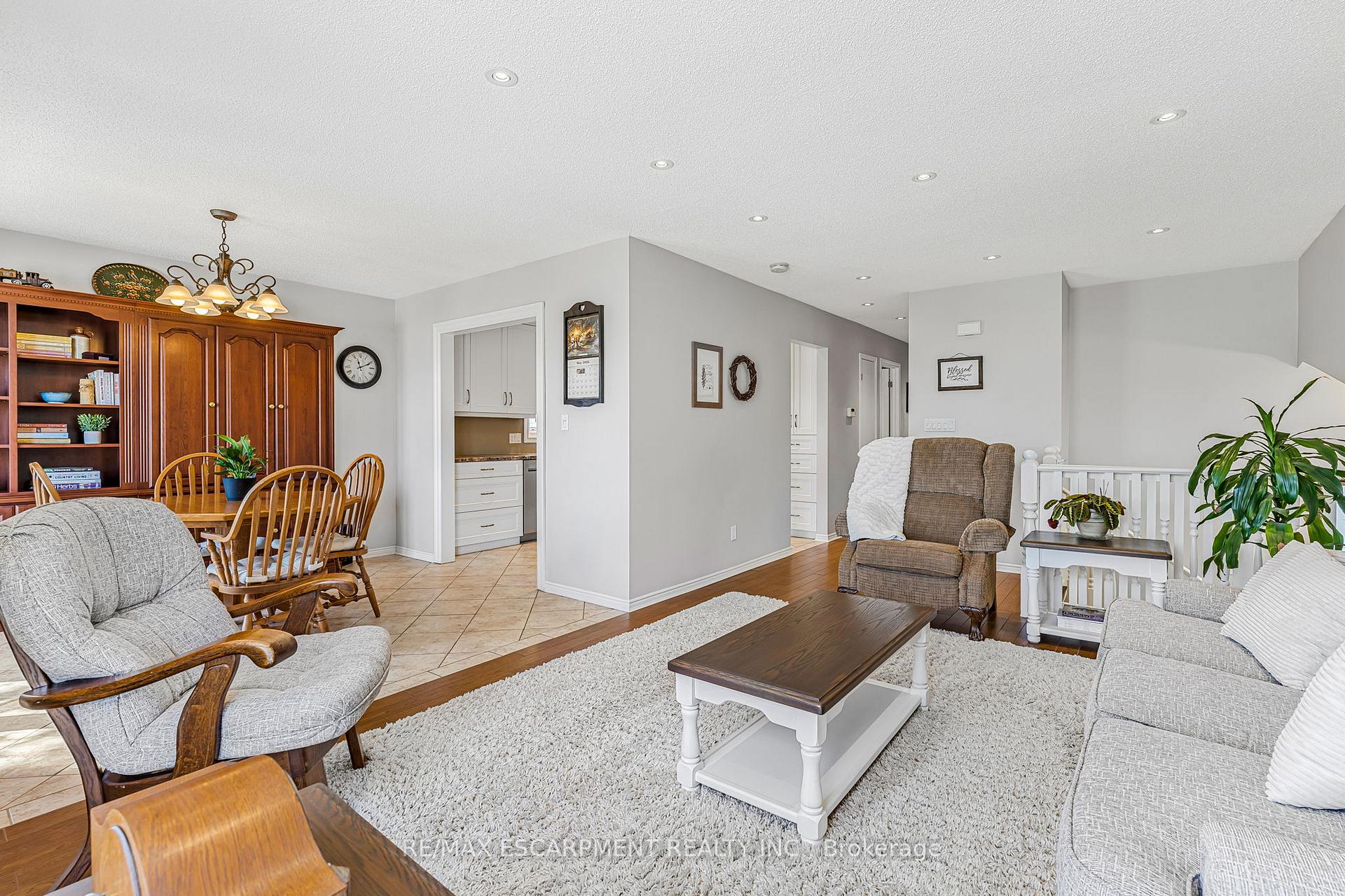 Photo 8 of 3954 Old Orchard Way, Lincoln, Lincoln-Jordan/Vineland — HOMEH