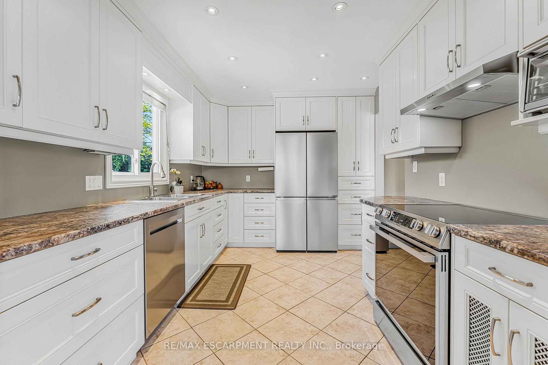 Photo 9 of 3954 Old Orchard Way, Lincoln, Lincoln-Jordan/Vineland — HOMEH