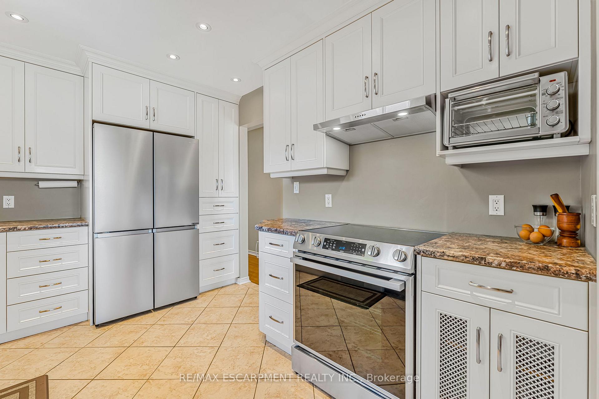 Photo 10 of 3954 Old Orchard Way, Lincoln, Lincoln-Jordan/Vineland — HOMEH