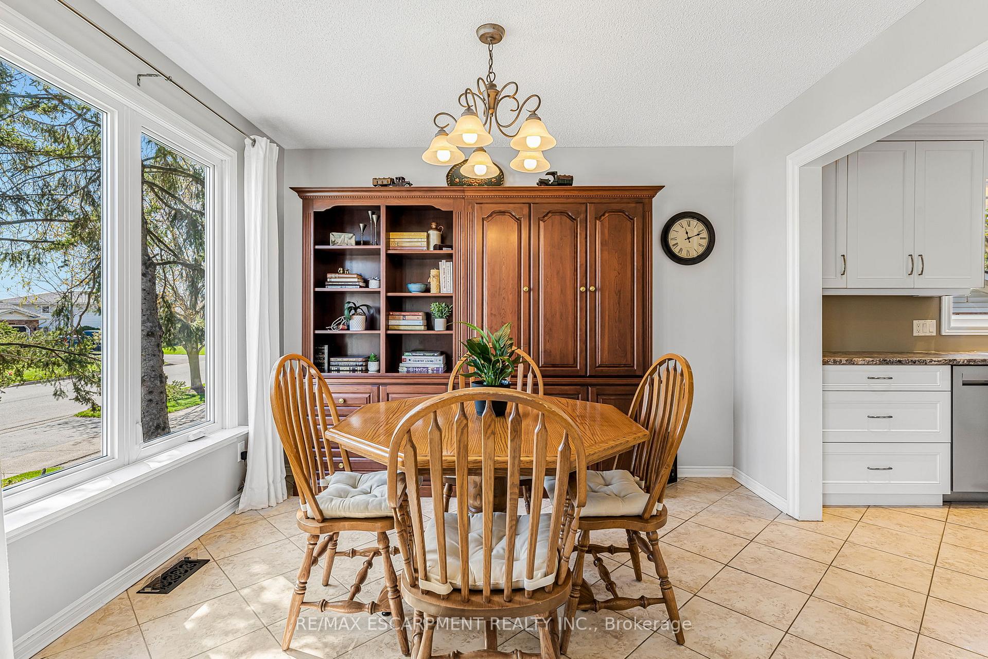 Photo 13 of 3954 Old Orchard Way, Lincoln, Lincoln-Jordan/Vineland — HOMEH