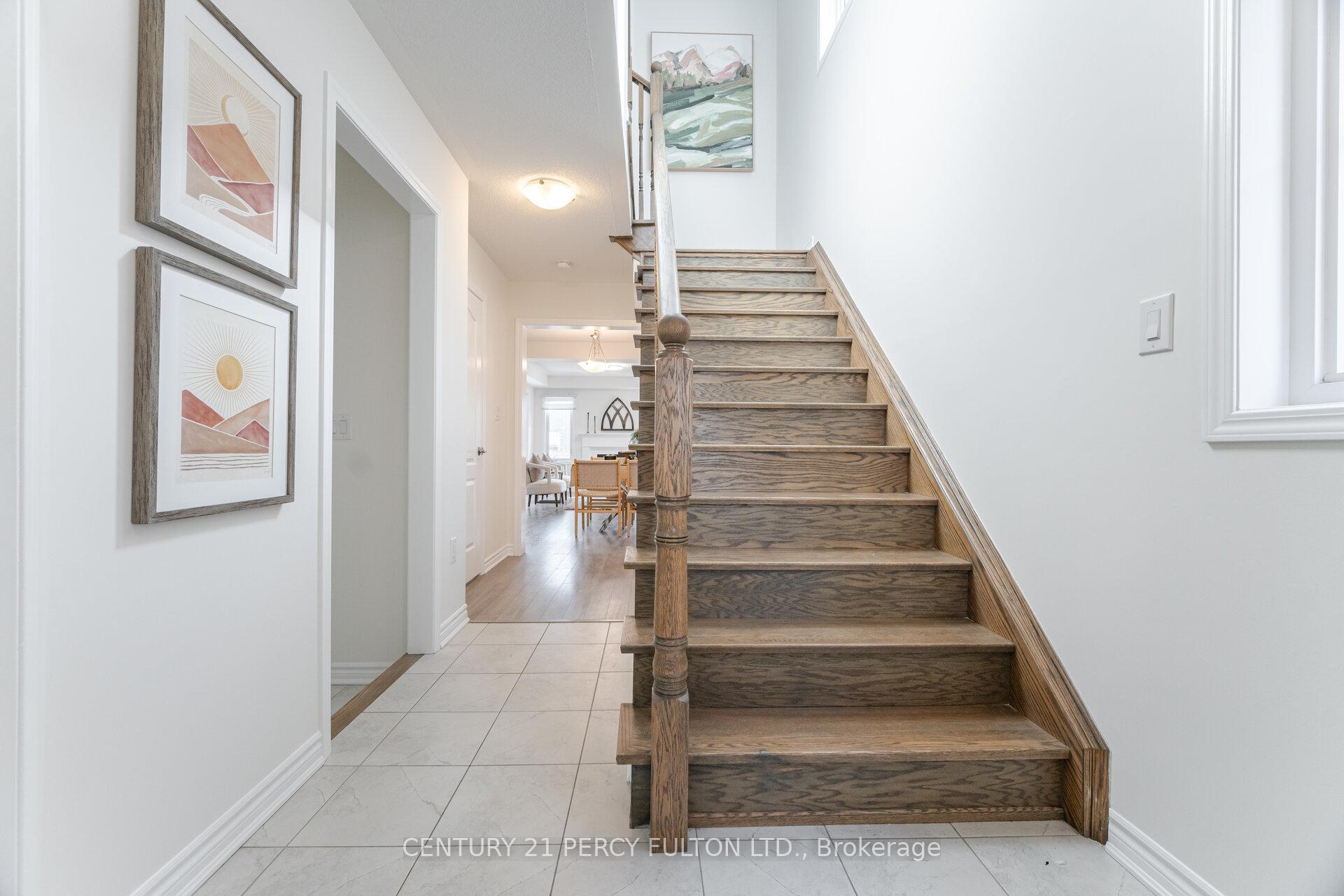 Photo 4 of 1029 Dragonfly Avenue, Pickering, Rural Pickering — HOMEH