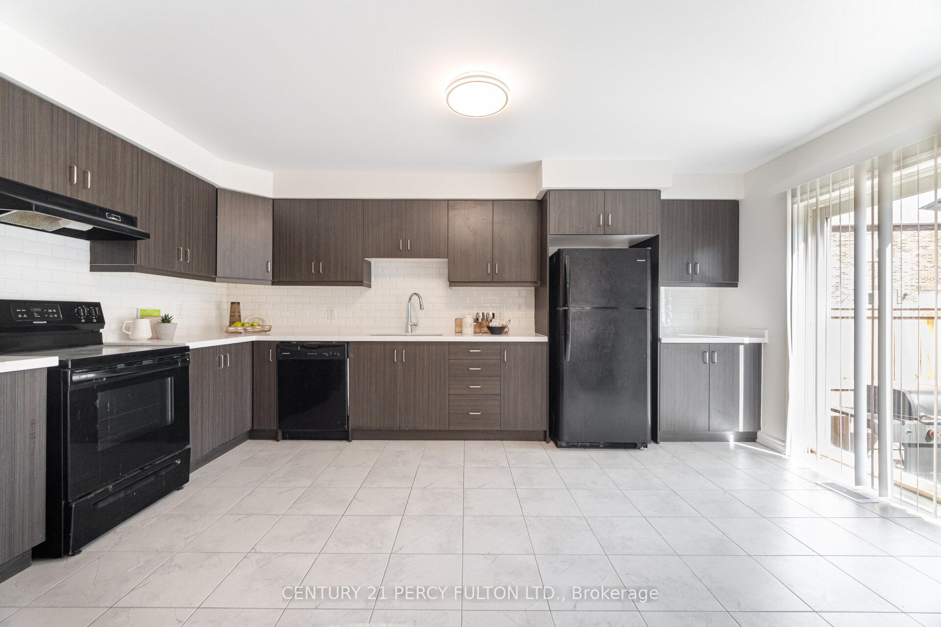 Photo 12 of 1029 Dragonfly Avenue, Pickering, Rural Pickering — HOMEH