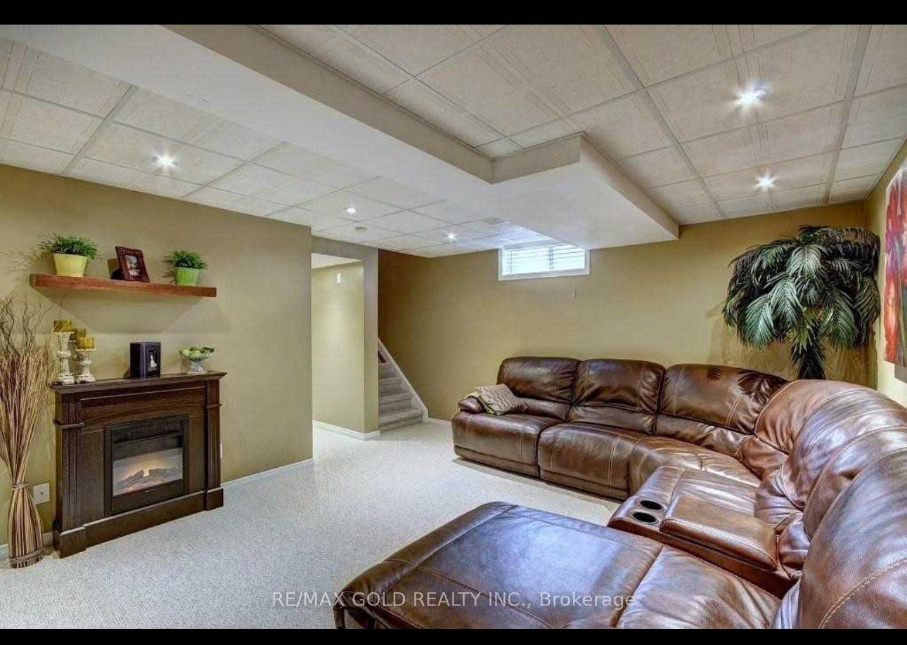 Photo 14 of 26 Max Becker Drive, Kitchener, Larentian West — HOMEH