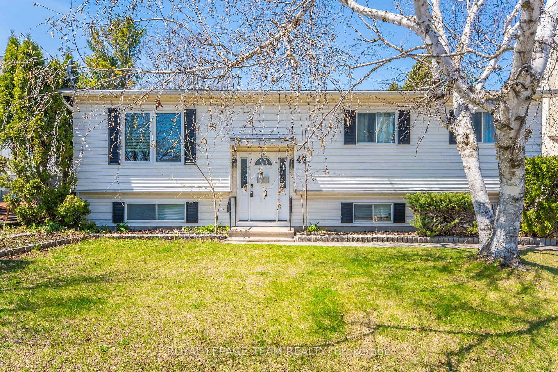Front of 42 Poole Creek Crescent N
