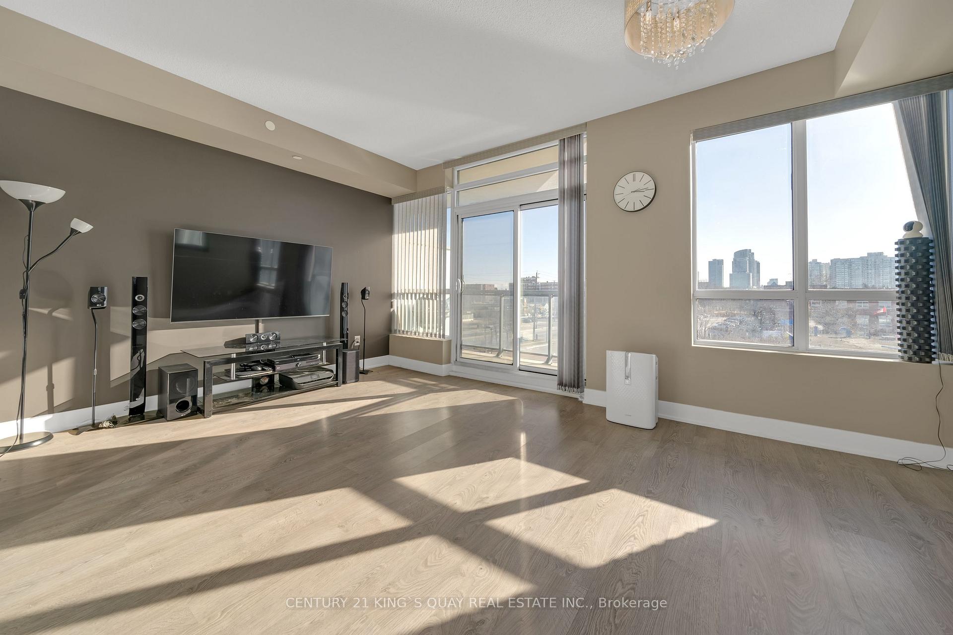 Photo 9 of Unit 438, 7608 Yonge Street, Vaughan, Crestwood-Springfarm-Yorkhill — HOMEH