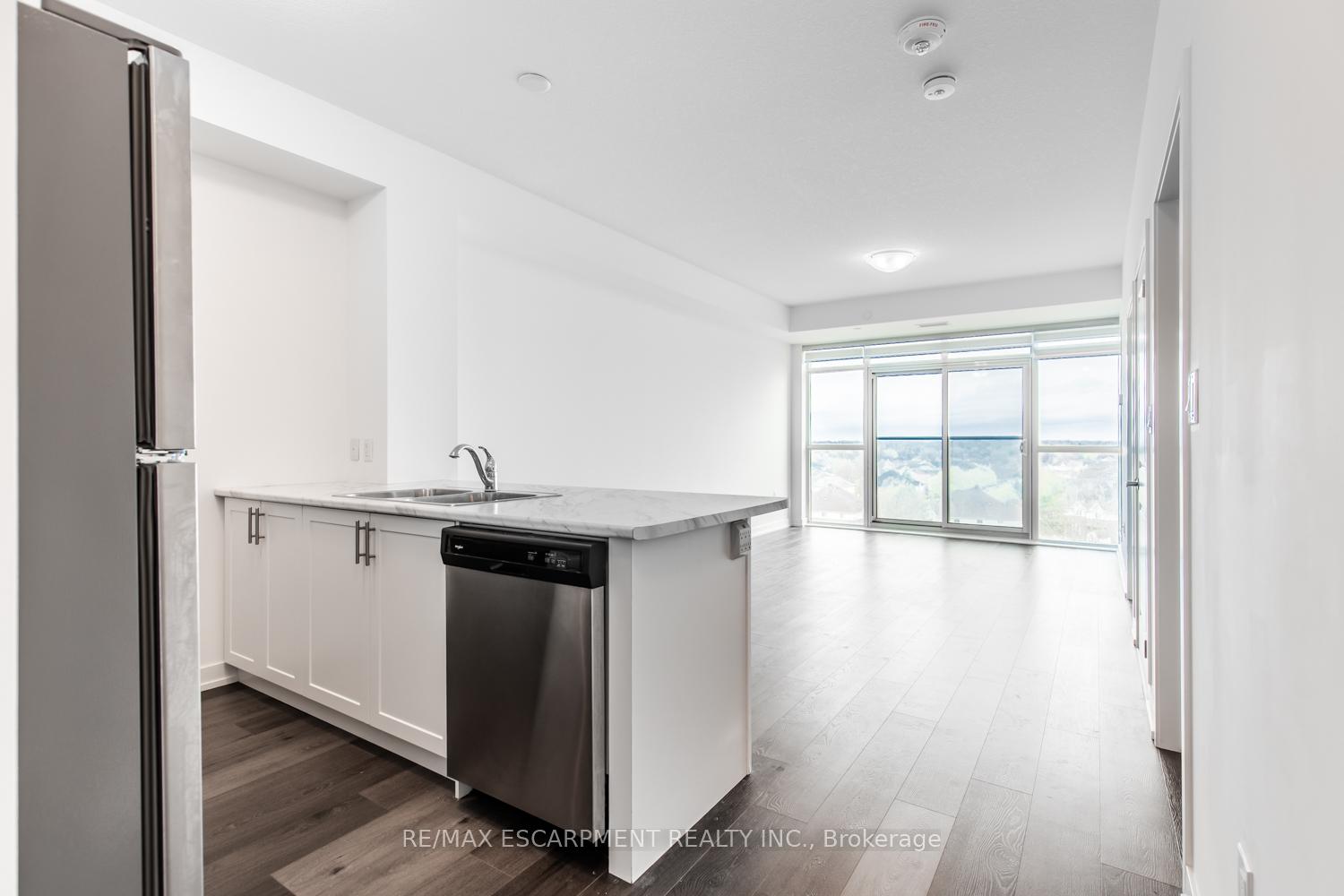 Photo 10 of Unit 704, 460 Dundas Street, Hamilton, Waterdown — HOMEH