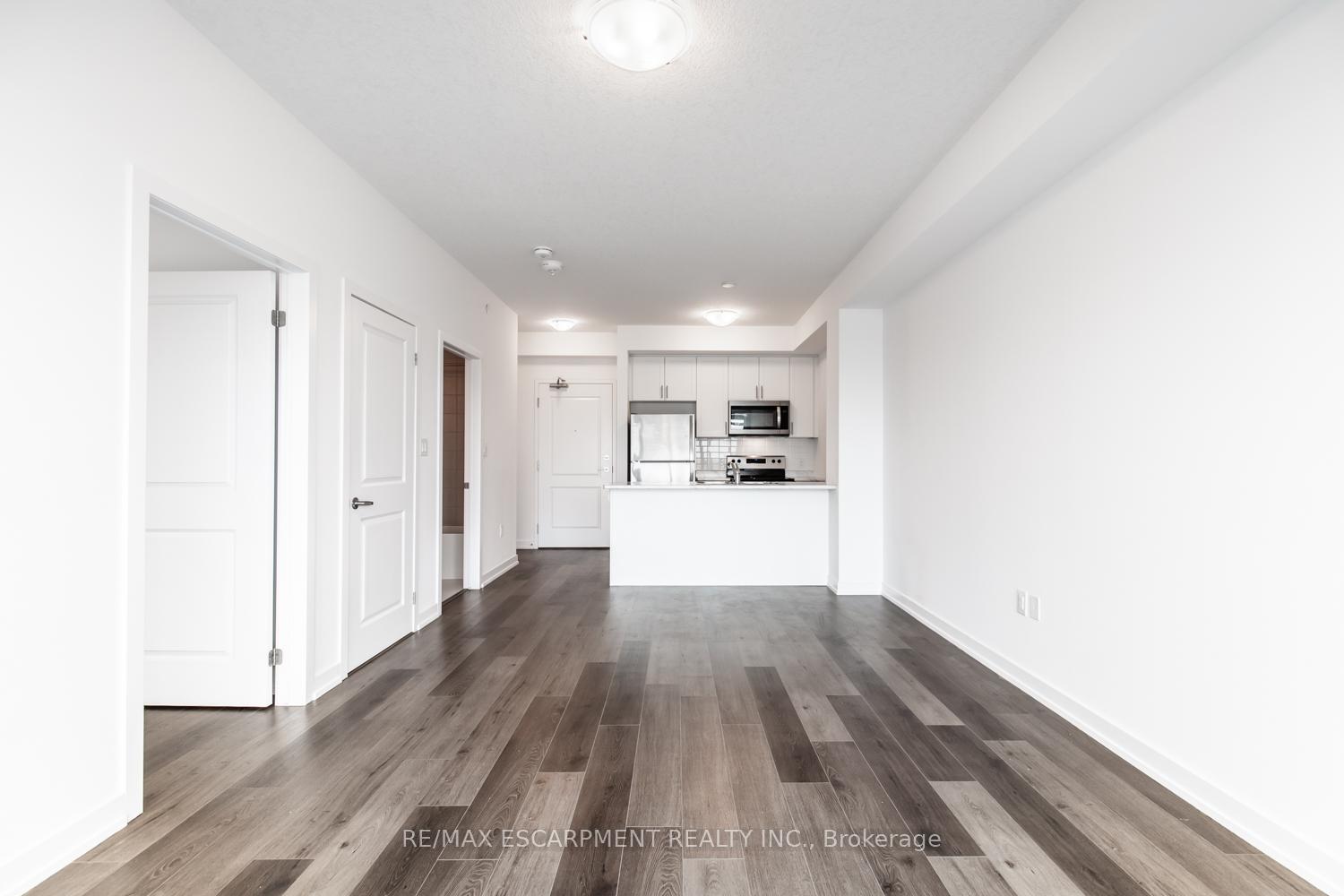 Photo 11 of Unit 704, 460 Dundas Street, Hamilton, Waterdown — HOMEH