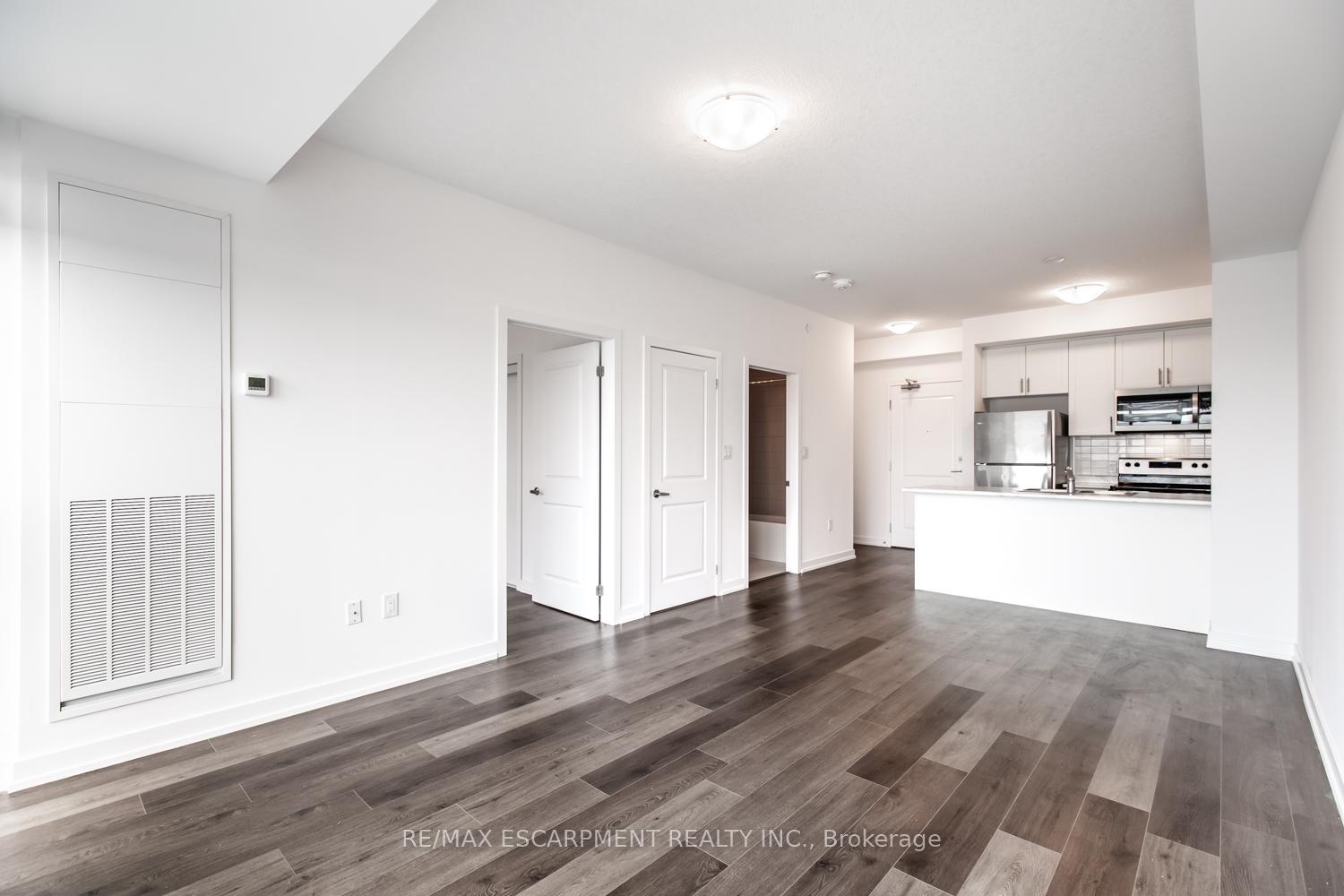 Photo 13 of Unit 704, 460 Dundas Street, Hamilton, Waterdown — HOMEH