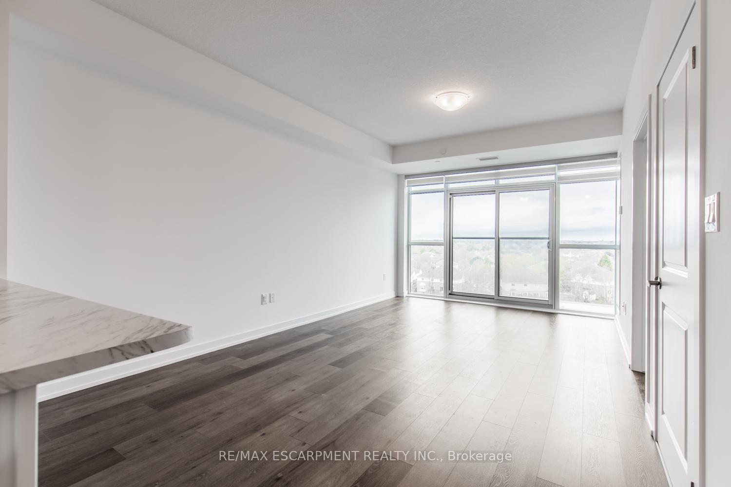 Photo 15 of Unit 704, 460 Dundas Street, Hamilton, Waterdown — HOMEH