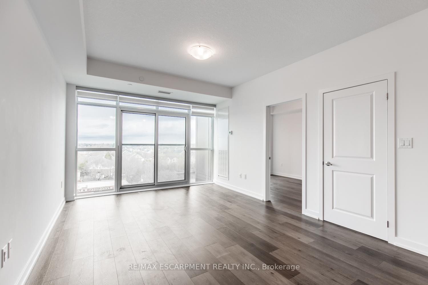 Photo 16 of Unit 704, 460 Dundas Street, Hamilton, Waterdown — HOMEH