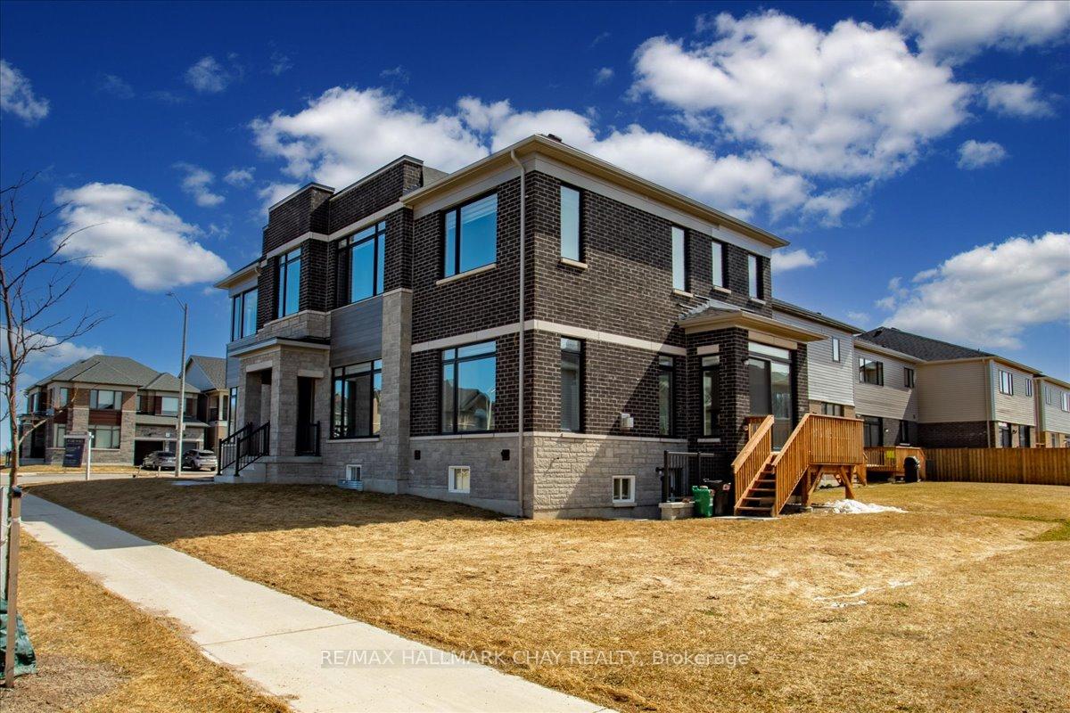Photo 45 of 147 Terry Fox Drive, Barrie, Rural Barrie Southeast — HOMEH