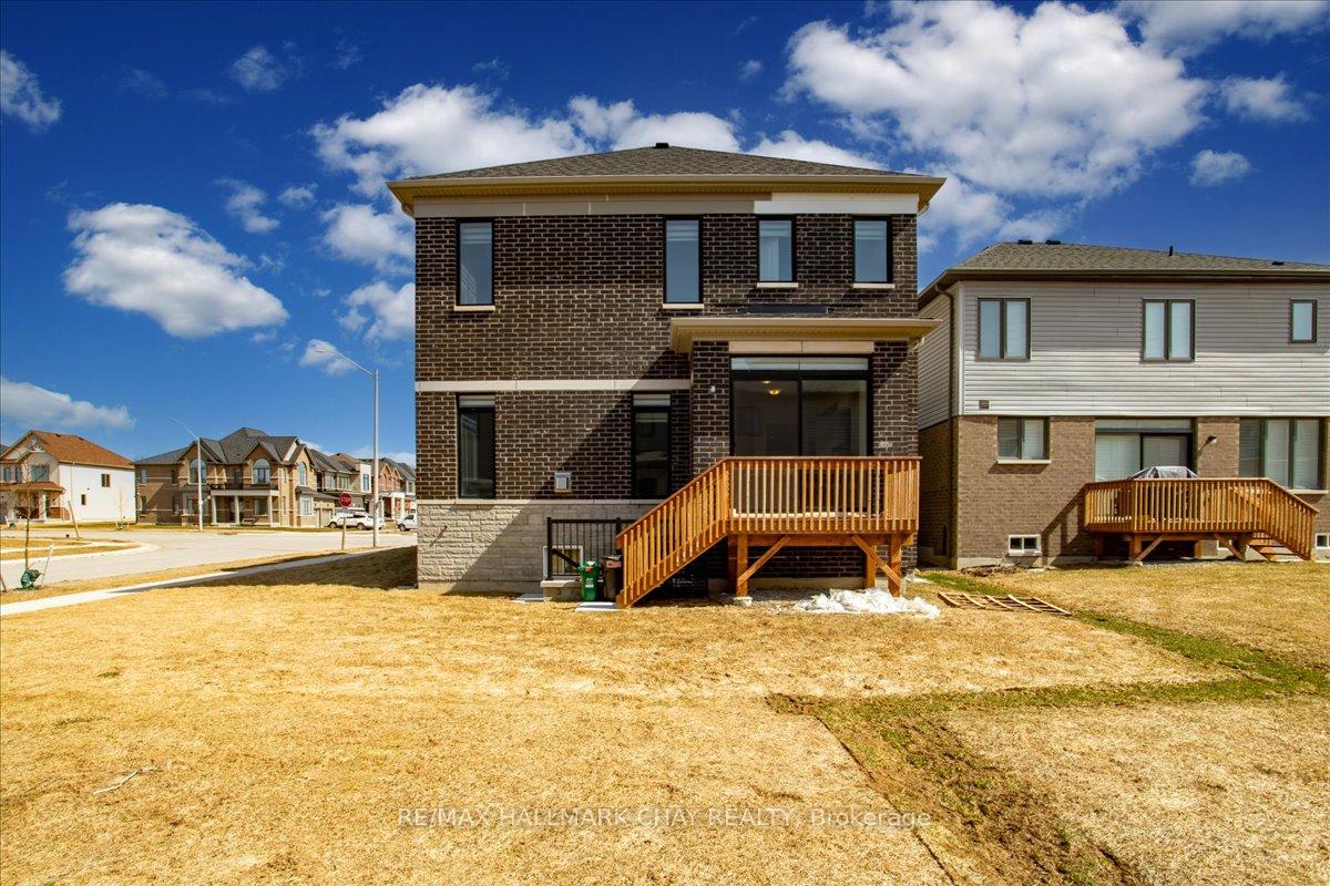 Photo 49 of 147 Terry Fox Drive, Barrie, Rural Barrie Southeast — HOMEH